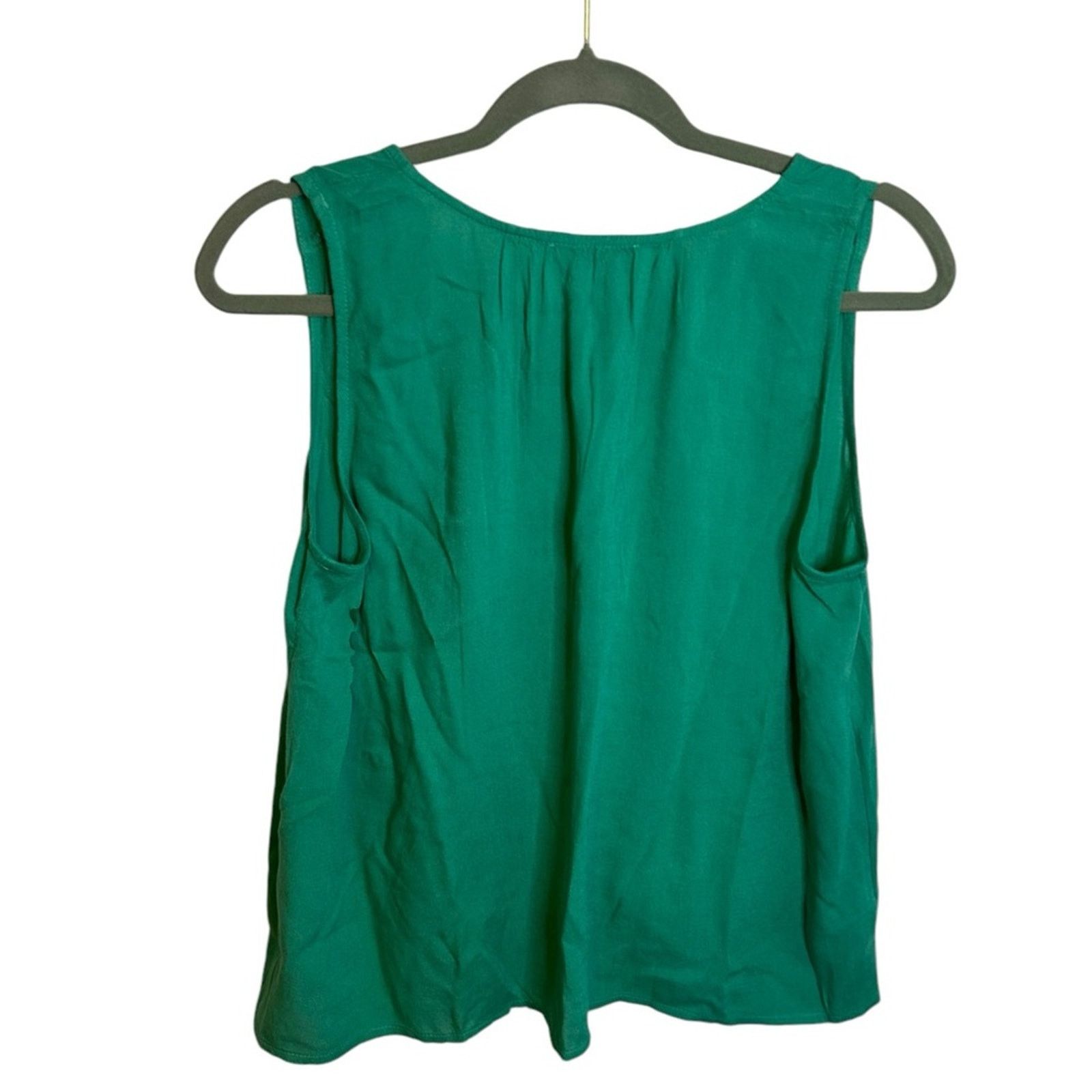 Loft NWT Loft Green Sleeveless Tie Front Blouse Size XS / US 0-2 / IT 36-38 - 2 Thumbnail