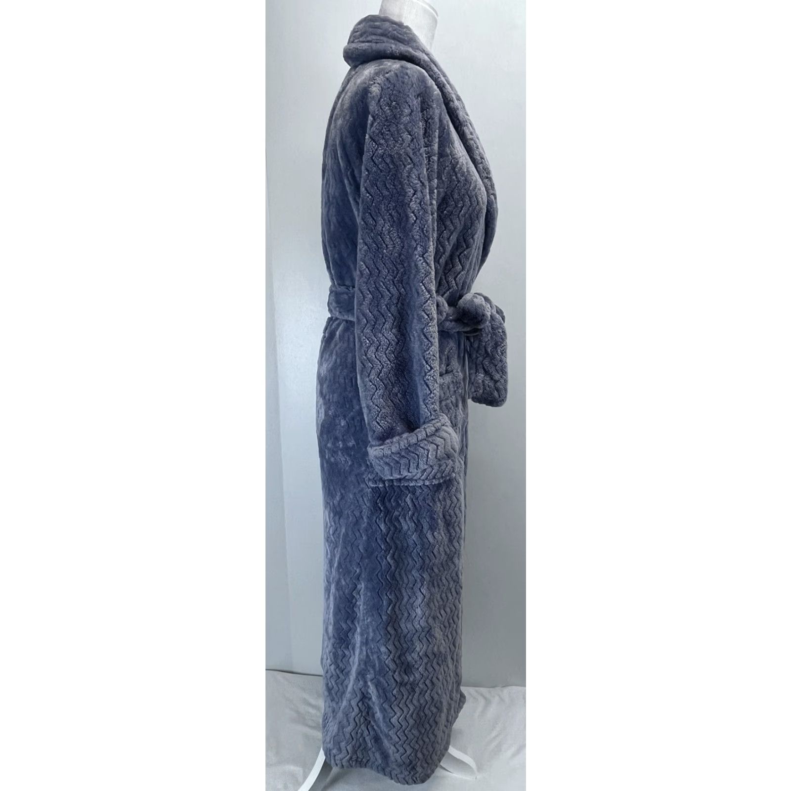 Vintage Natori Women's Long Fleece Robe with Belt and Pockets, Grey/Purple, Cozy, Regular Size Size ONE SIZE - 4 Thumbnail