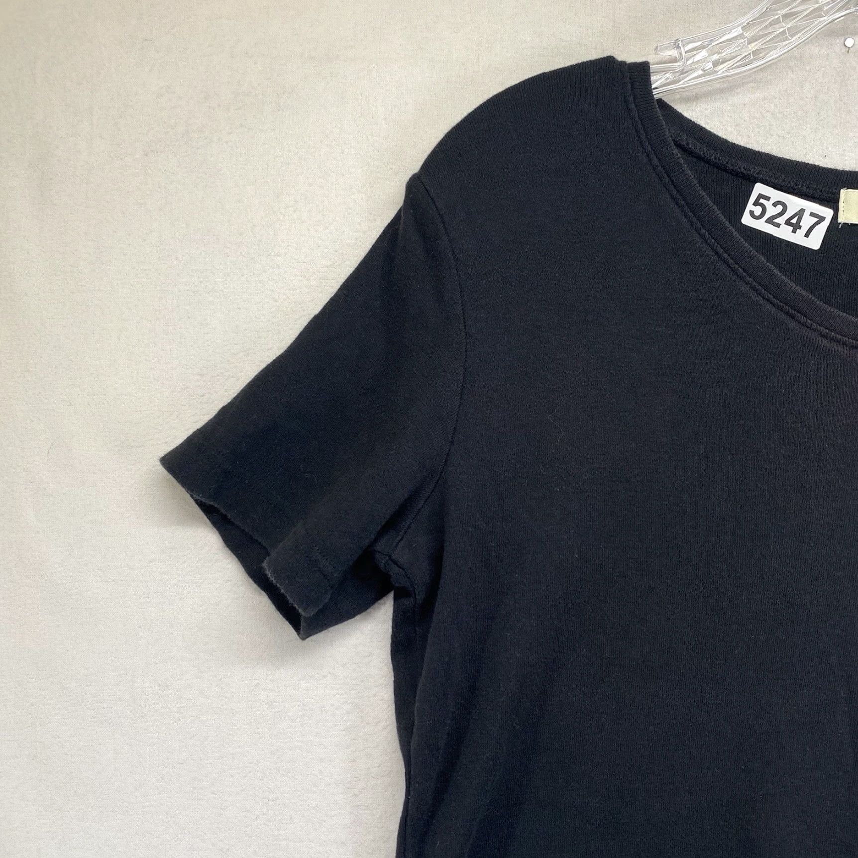 Eddie Bauer VINTAGE Eddie Bauer T-Shirt Men’s Medium Black Short Sleeve V-Neck Jersey Casual Classic Size US M / EU 48-50 / 2 - 5 Thumbnail