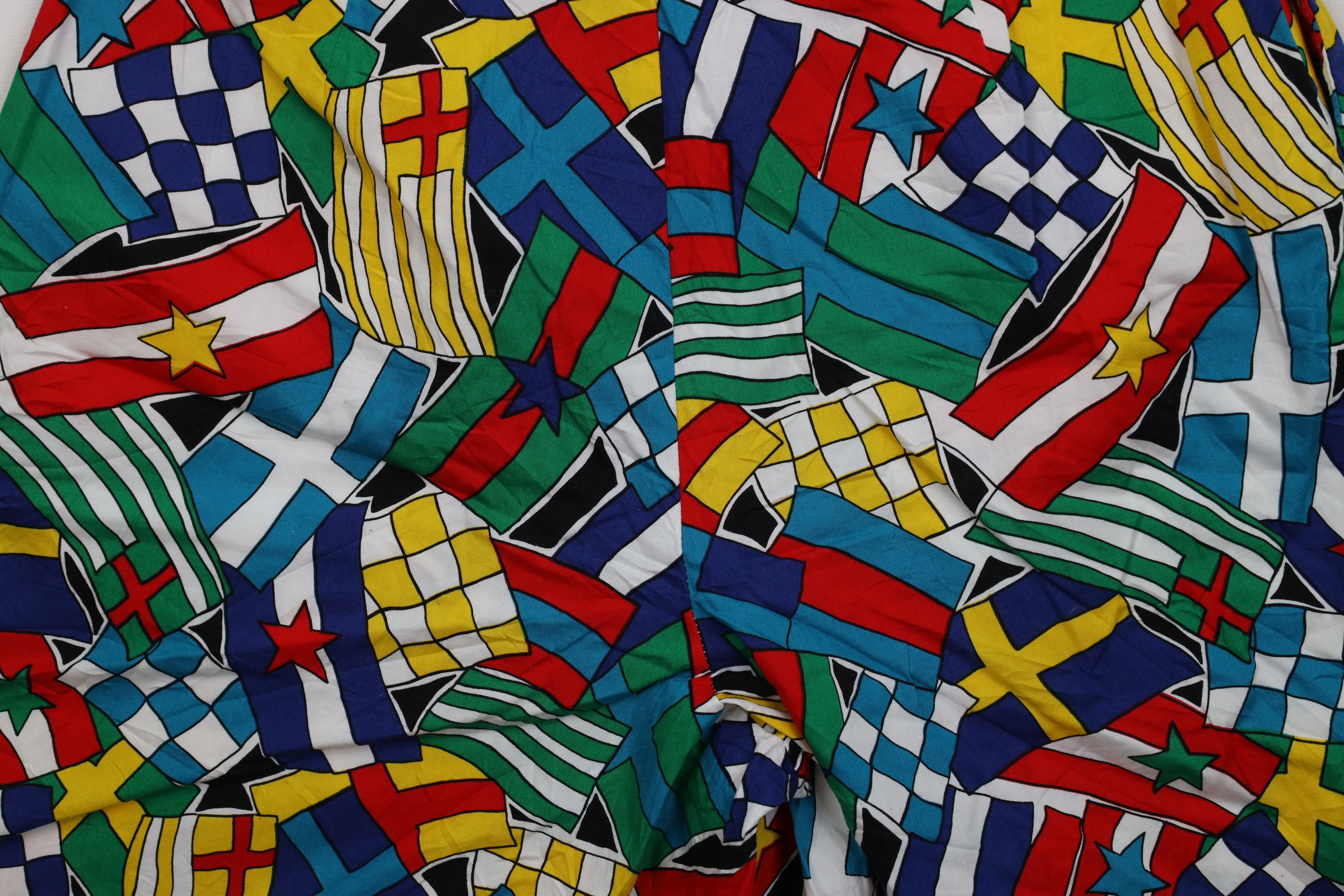 Vintage Vintage 90s Streetwear Flags Wrap Skirt Shorts USA Cotton Size 32" / US 10 / IT 46 - 11 Thumbnail