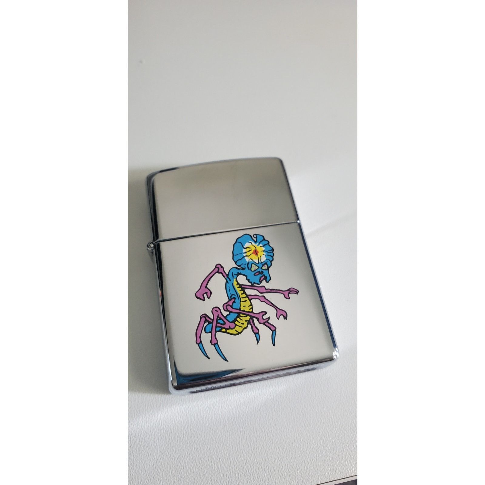 Zippo Rare Vintage Zippo – Mantis – High Polish Chrome – 1997 NIB Size ONE SIZE - 2 Thumbnail