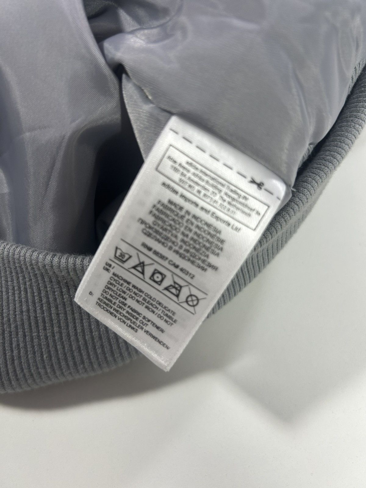Adidas MENS XL ADIDAS HOODY L/WEIGHT GREY PADDED PUFFER COAT/JACKET Size US XL / EU 56 / 4 - 5 Thumbnail