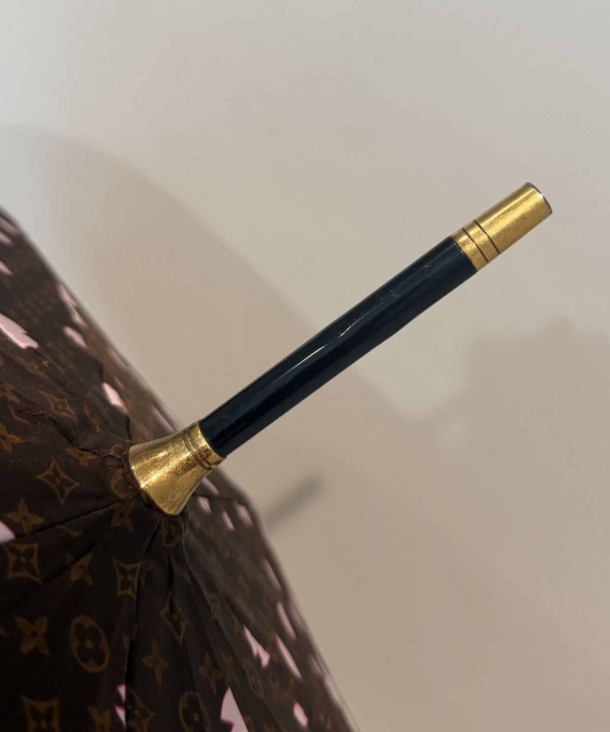 Louis Vuitton × Takashi Murakami Louis Vuitton x Takashi Murakami Cherry Blossom Umbrella Size ONE SIZE - 7 Thumbnail