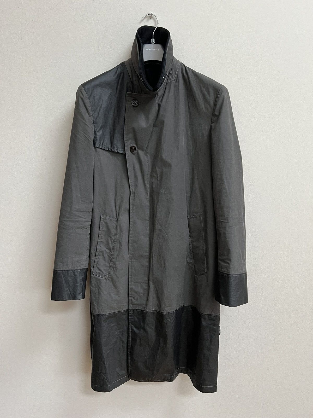 Maison Margiela Maison Margeila grey and black waxed trench coat Size US L / EU 52-54 / 3 - 3 Thumbnail