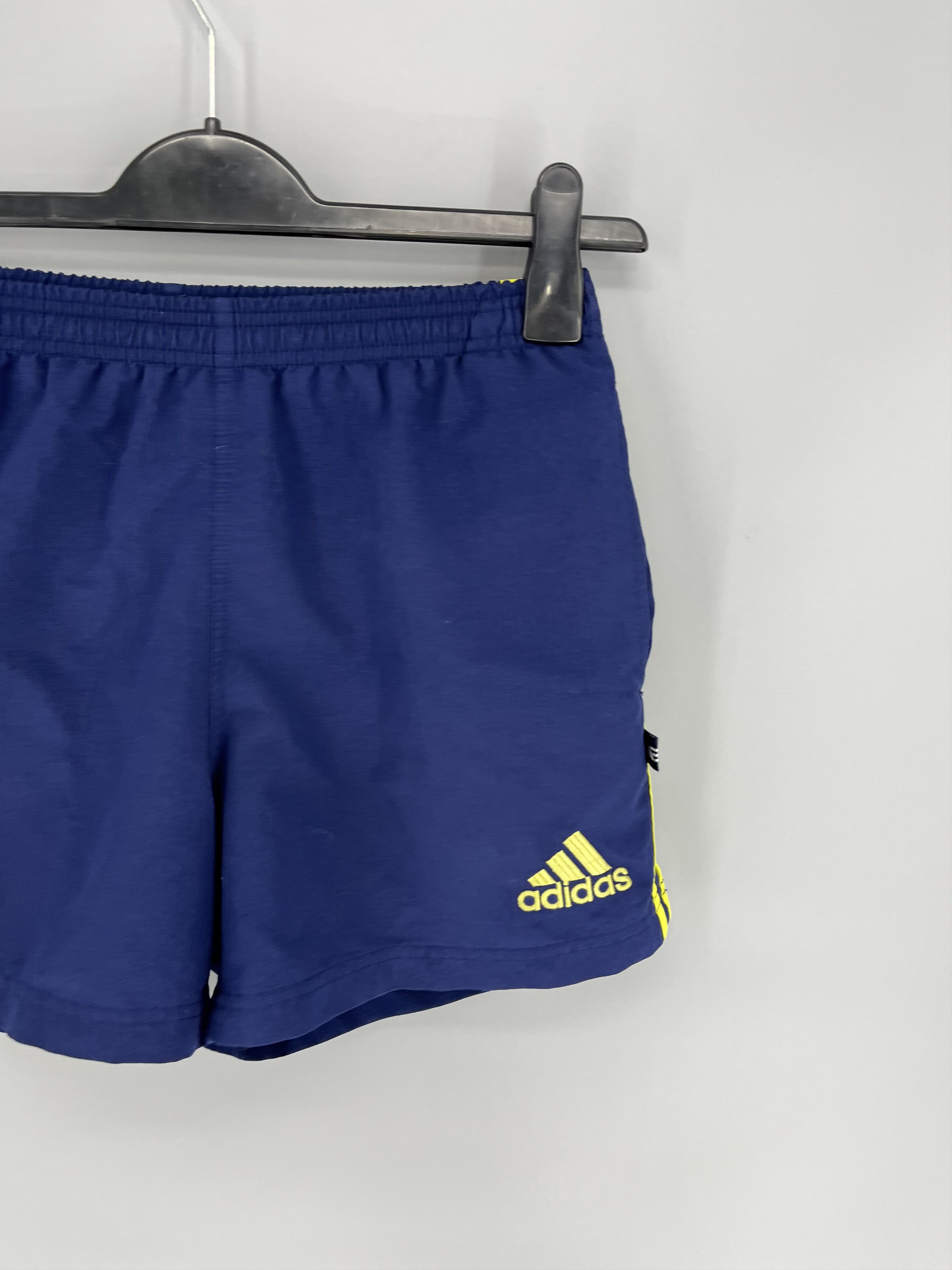 Adidas Vintage Y2K Adidas mini logo shorts streetwear Style Size US 26 / EU 42 - 5 Thumbnail