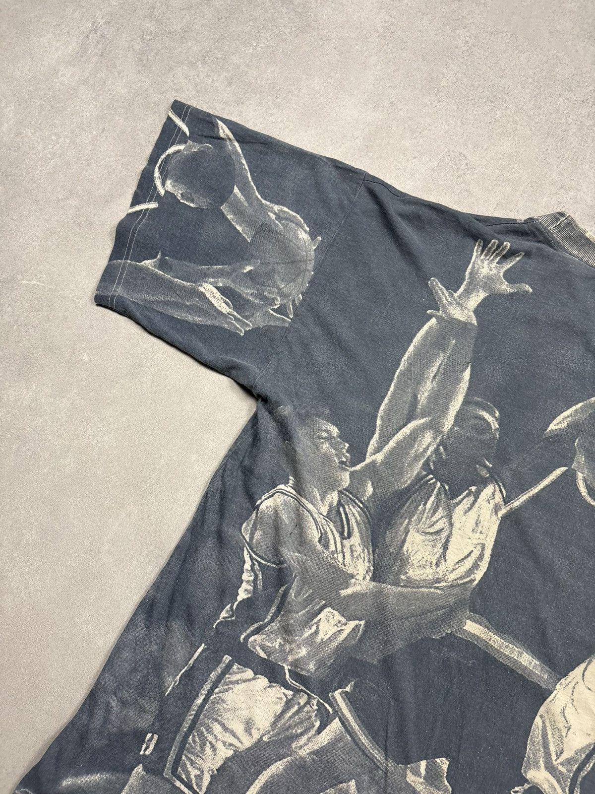 Vintage Vintage 90s All Over Print Basketball Rap T Shirt AOP Y2K XL Size US XL / EU 56 / 4 - 22 Thumbnail
