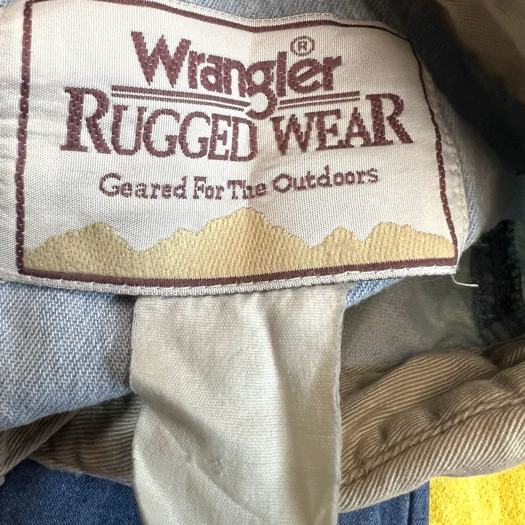 Wrangler VINTAGE Wrangler Rugged Wear Denim Button-Down Shirt 2XL Blue Long Sleeve Casual Workwear Mens Size US XXL / EU 58 / 5 - 6 Thumbnail