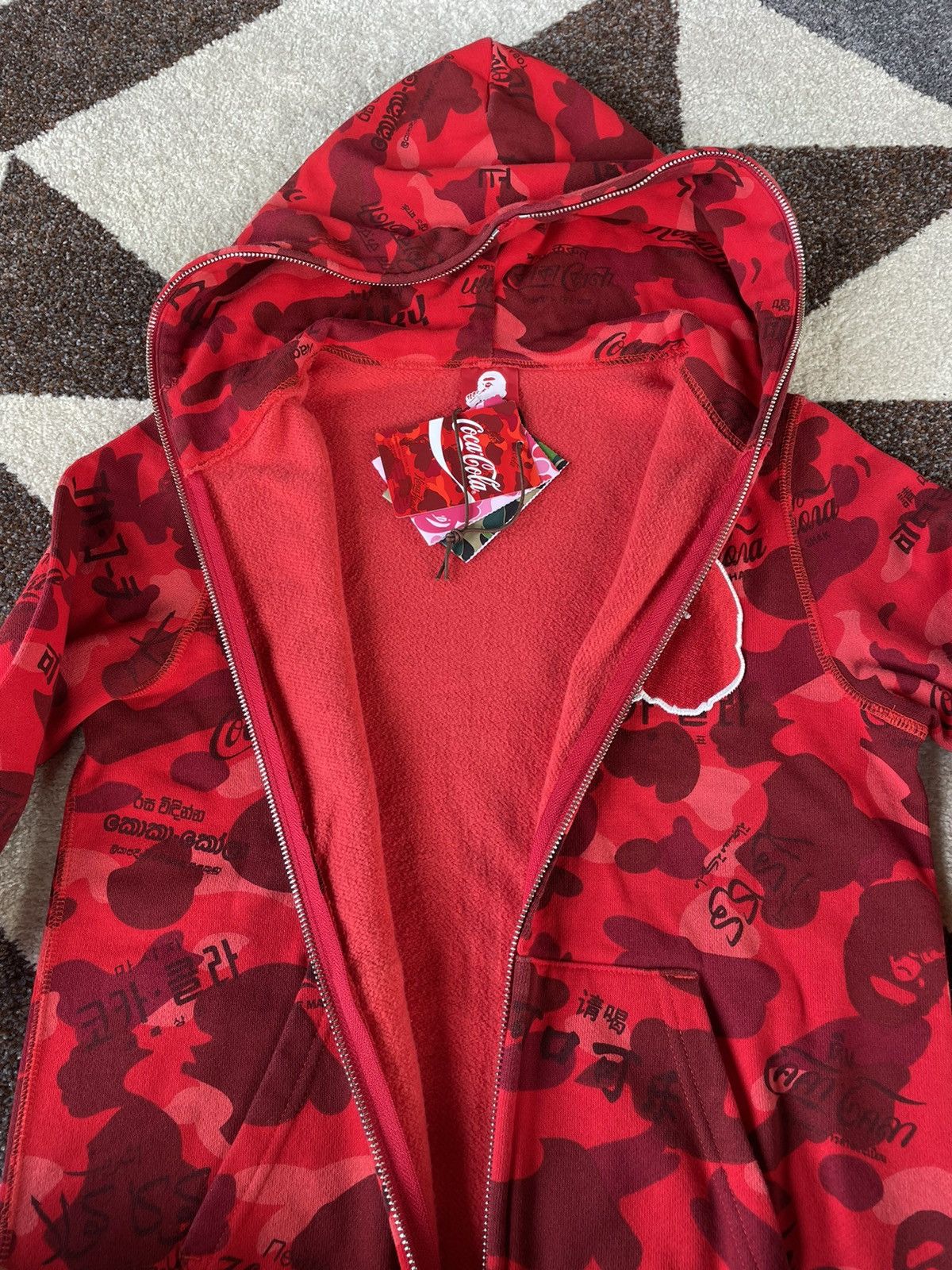 Bape × Coca Cola Bape x Coca Cola Red Camo Fullzip Hoodie Size XS / US 0-2 / IT 36-38 - 8 Thumbnail