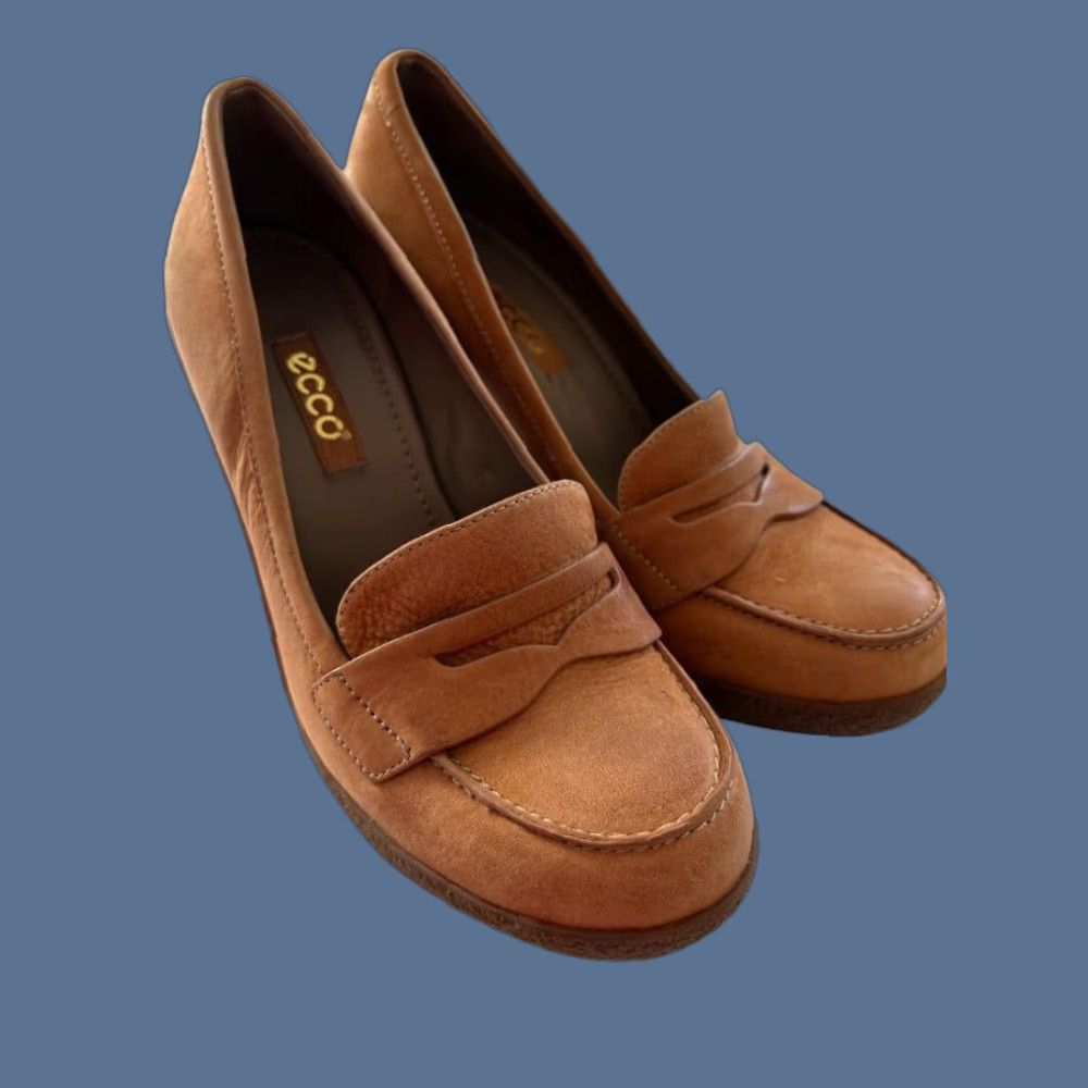 ECCO Heel Pump Women Leather Slip On Tan Rubber Sole High Block Heel 3.75