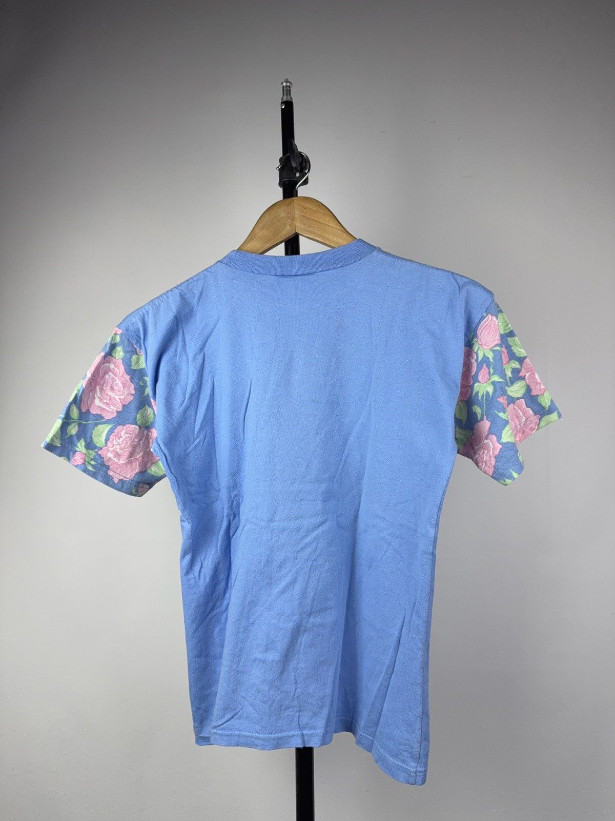 Disney VNTG 90s Retro Minnie Mouse Disney T-Shirt Floral Sleeves Size XS / US 0-2 / IT 36-38 - 10 Thumbnail
