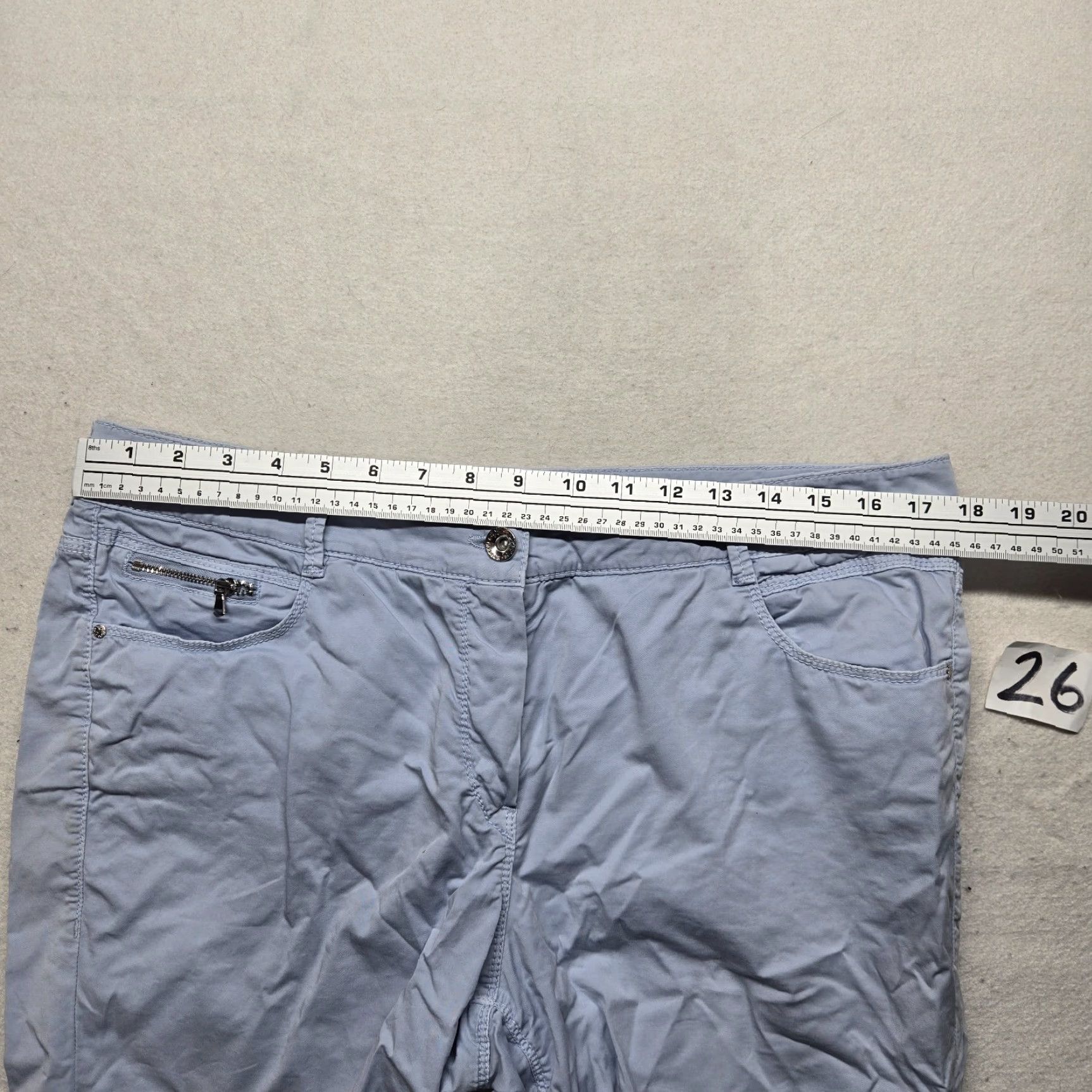 Vintage ATELIER GARDEUR Pants Capri Blue Solid 44 Women's Adult Regular Blue Capri Pants Pockets 90s Event None Womens Size 30" / US 8 / IT 44 - 4 Thumbnail