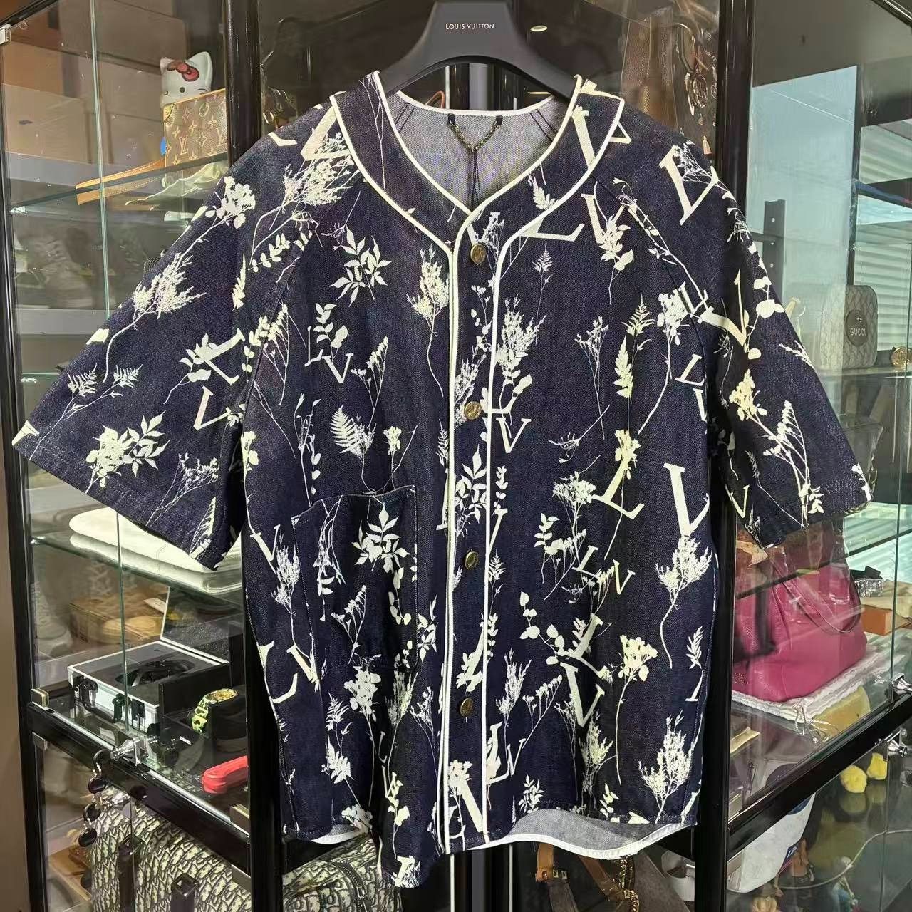 Louis Vuitton Louis Vuitton Denim Shirt xl Men Size US XL / EU 56 / 4 - 1 Thumbnail