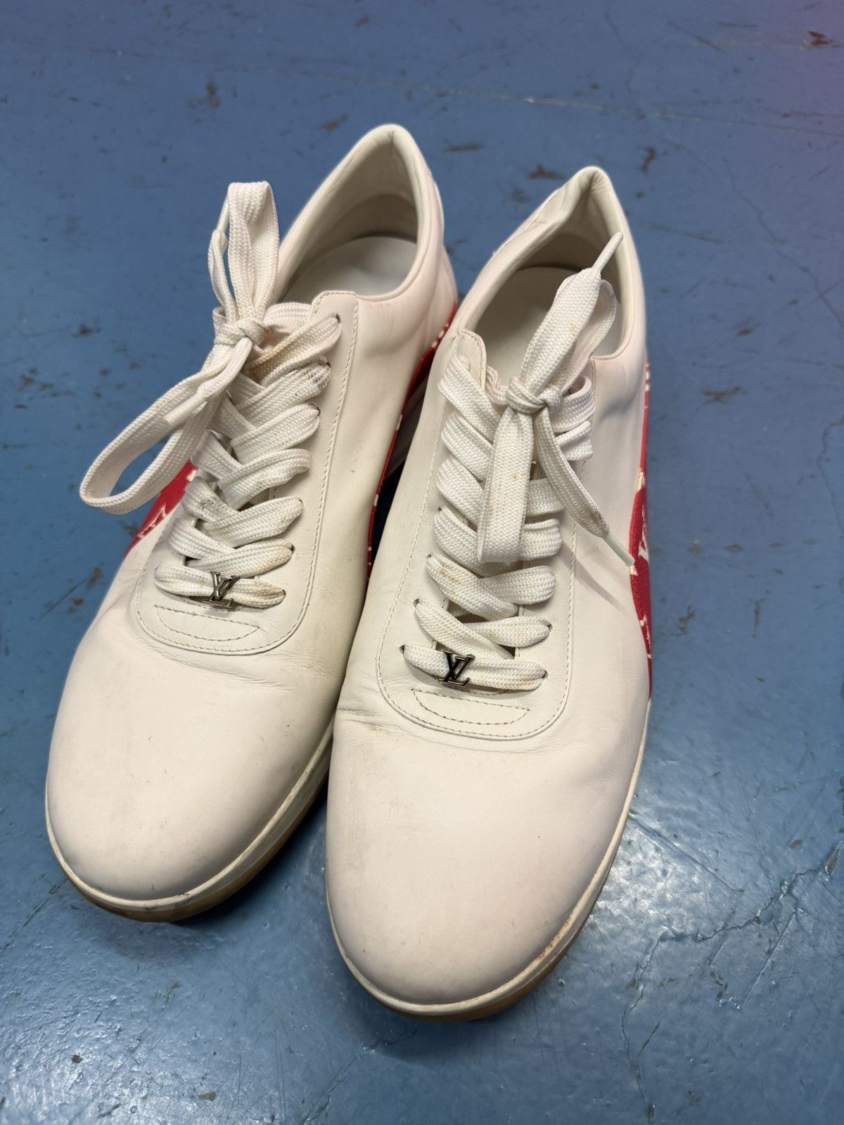 Louis Vuitton × Supreme LOUSI VUITTON X SUPREME SNEAKERS Size US 11 / EU 44 - 2 Thumbnail