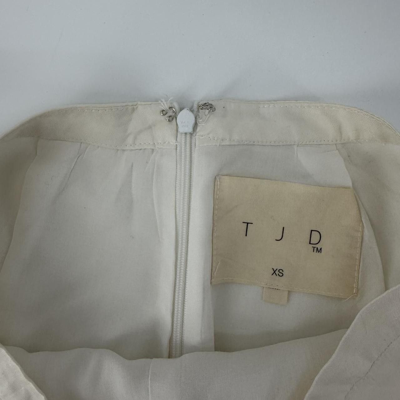 Other The Jetset Diaries Cream Ruffle Hem Shorts Tassel Tie Size 26" / US 2 / IT 38 - 2 Thumbnail