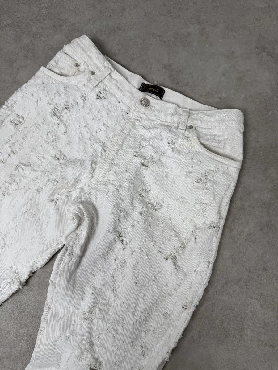 Versace 2000s Versace White Distressed Denim Jeans Size US 32 / EU 48 - 11 Thumbnail