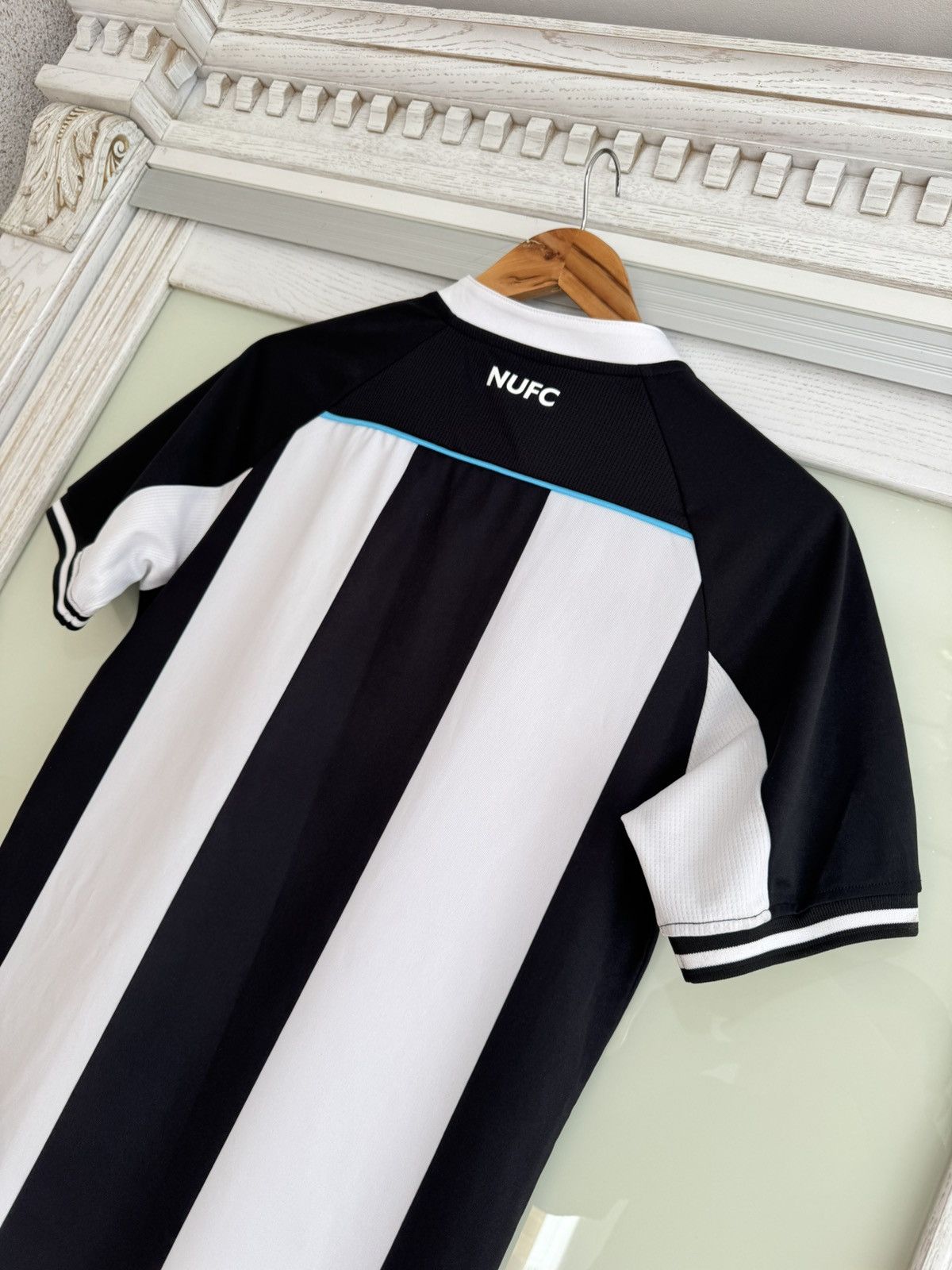 Other Newcastle United 2021-2022 Home Soccer Jersey Football Kit Size US S / EU 44-46 / 1 - 9 Thumbnail
