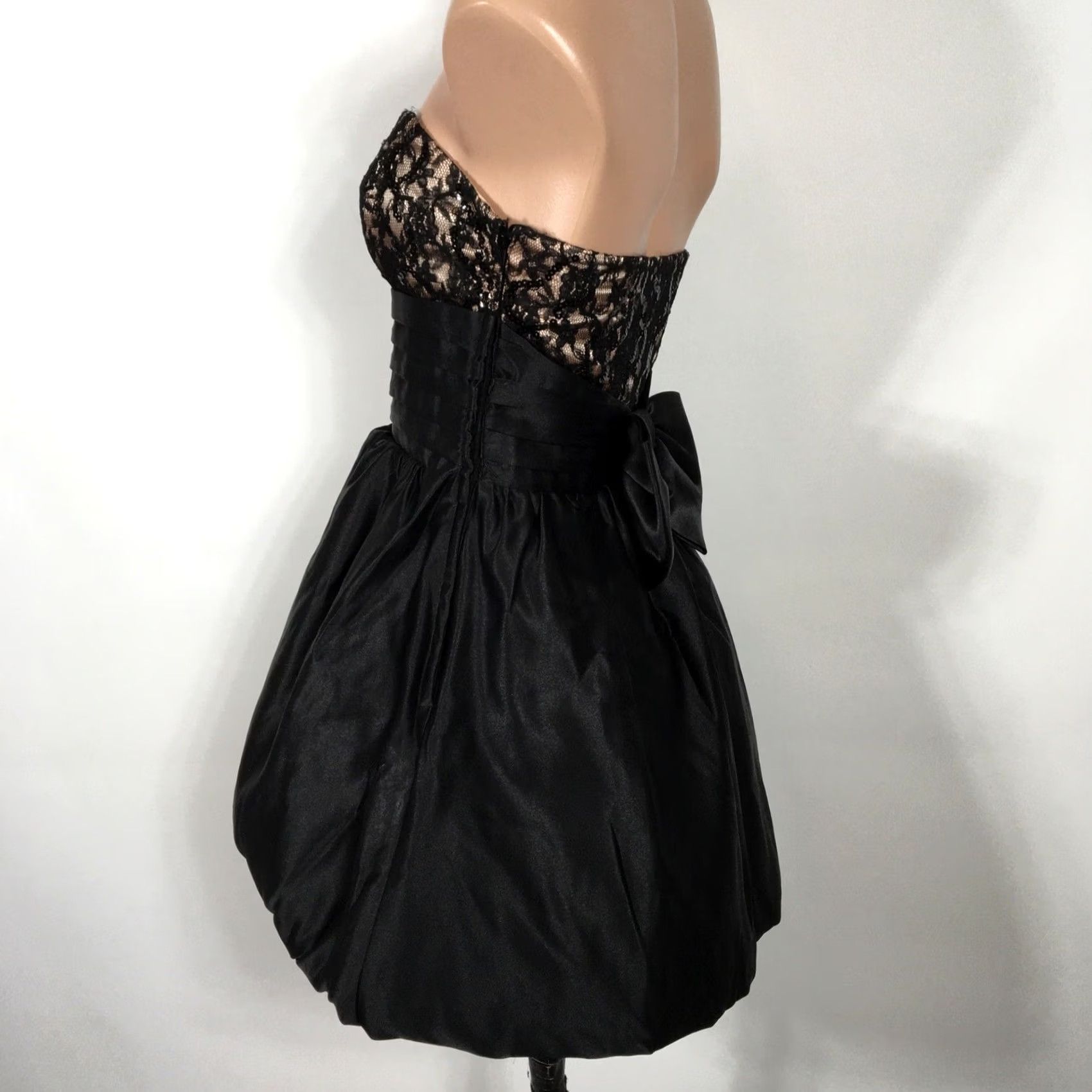 Betsey Johnson VTG Betsey Johnson Evening Dress Floral Lace Satin Bow Puff Party Mini A-Line 90s Womens size 4 Black EUC Size S / US 4 / IT 40 - 6 Thumbnail