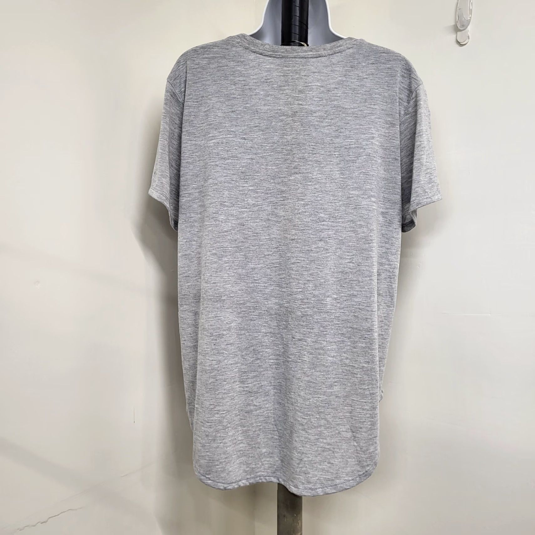 Disney Disney MICKEY MOUSE TShirt Women's Size XXL Flower Power Graphic Heather Gray Shirt Womens XXL Gray Flower Mickey Hoodie? Size XXL / US 16-18 / IT 52-54 - 3 Thumbnail