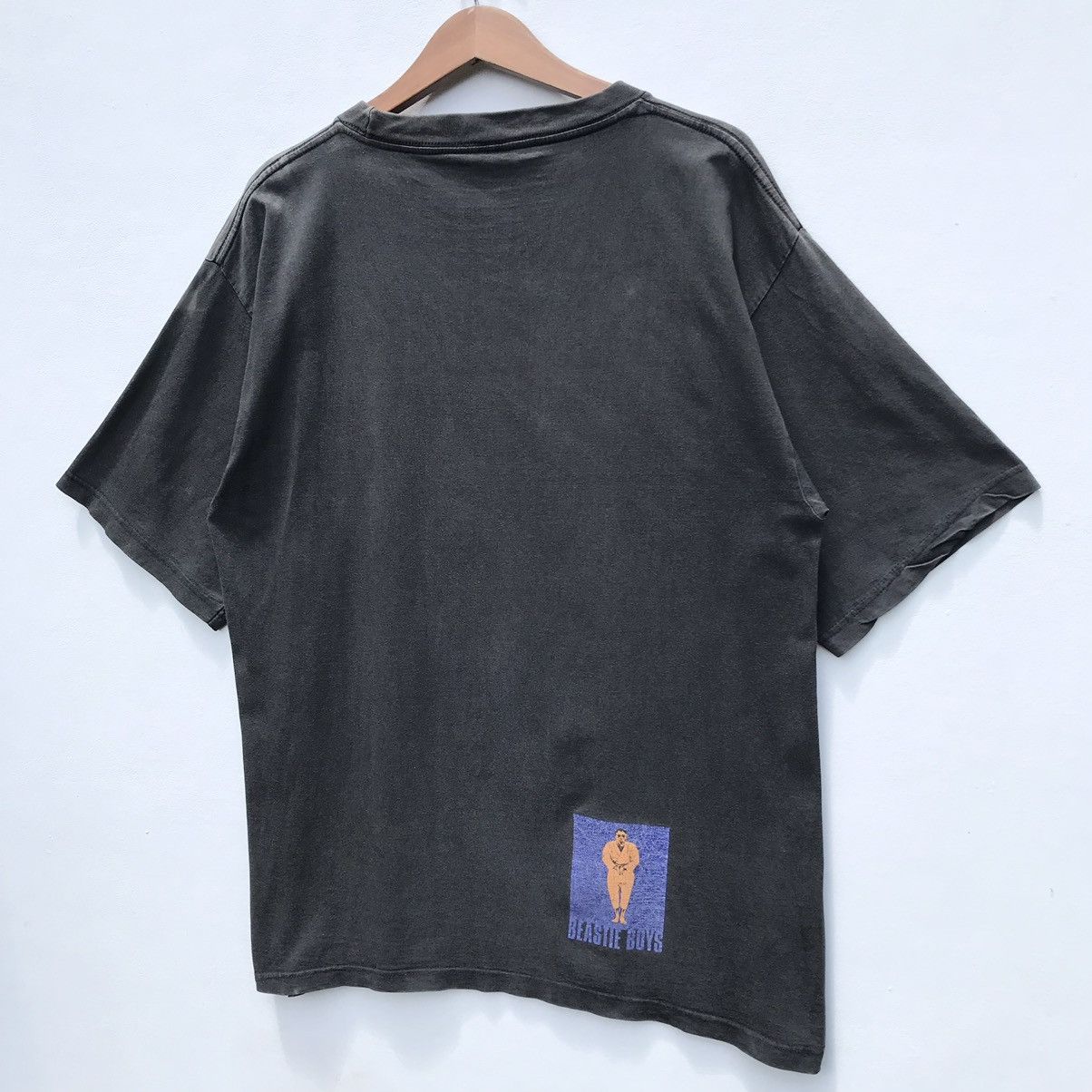 Band Tees 🔥Distressed🔥Vintage 1993 Beastie Boys Mics Of Fury Rap Tees Size US L / EU 52-54 / 3 - 4 Thumbnail