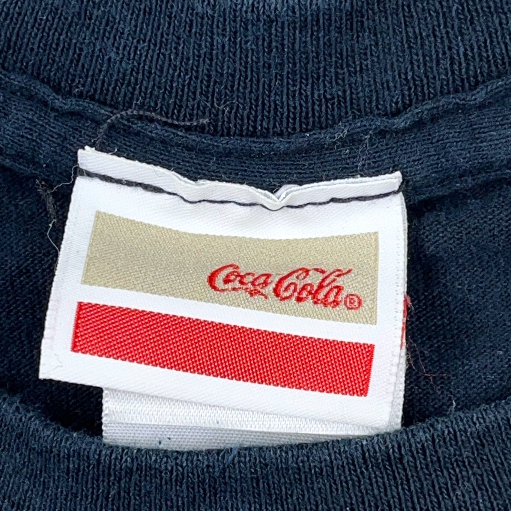 Vintage VINTAGE Coca-Cola Shirt Men Large Black Tee Y2K Soda Pop Logo Distinctive Cap Brand Coca-Cola Shirt Men Large Black 1990s Retro Rock Theme Mens Size US L / EU 52-54 / 3 - 5 Thumbnail