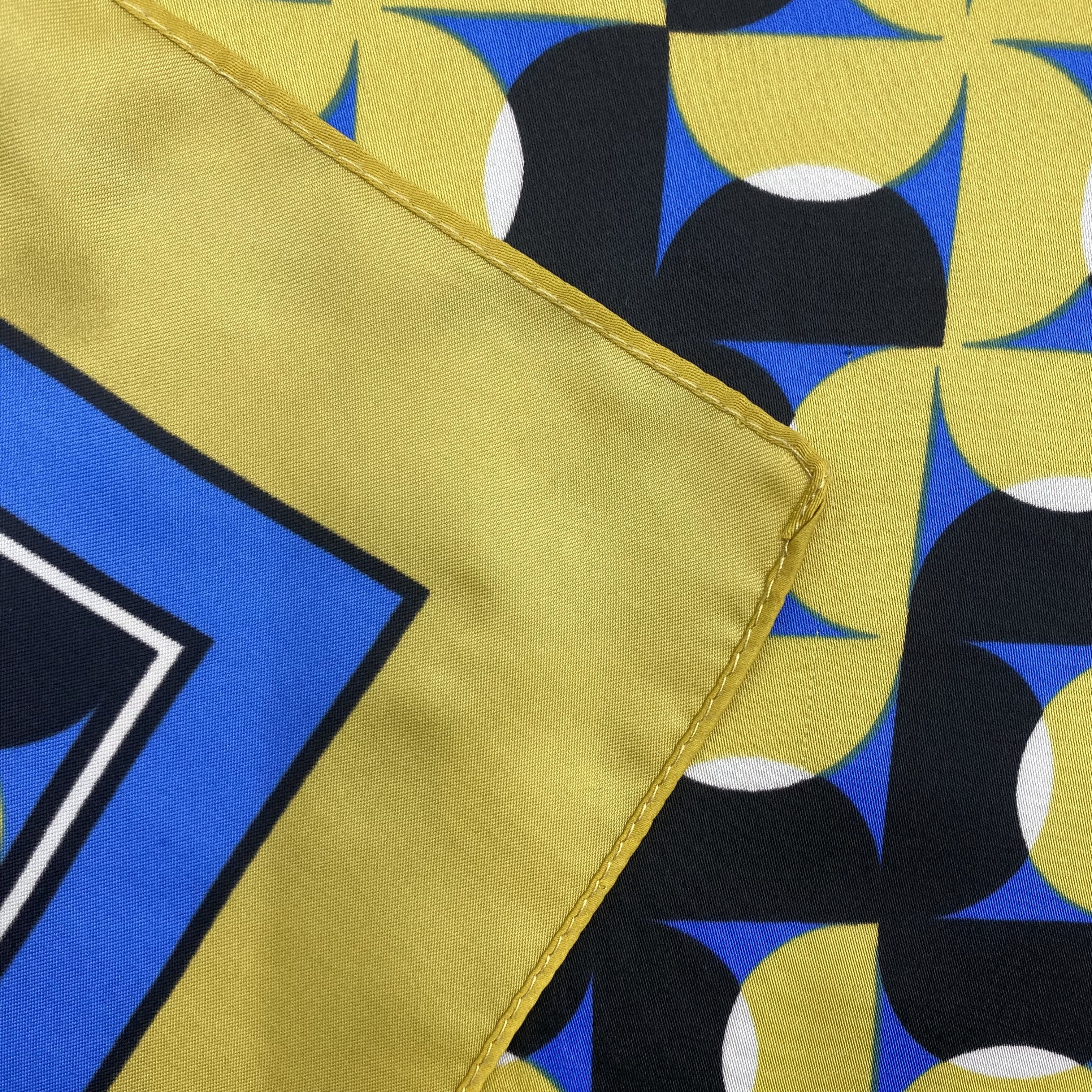 Japanese Brand Vintage Geometric Pinwheel SILK Scarf Twill Wraps Scarves Size ONE SIZE - 9 Thumbnail