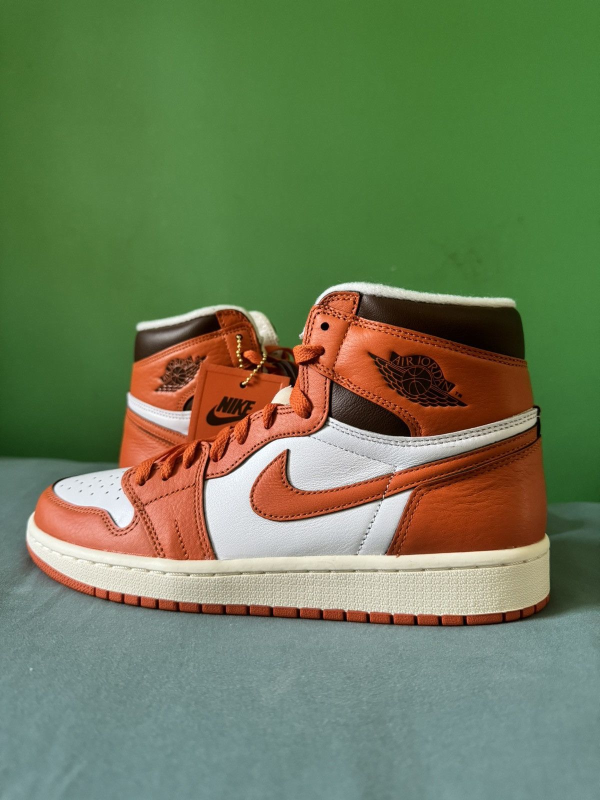 Nike Nike Air Jordan 1 High Starfish 2022 Size US 10 / IT 40 - 1 Thumbnail