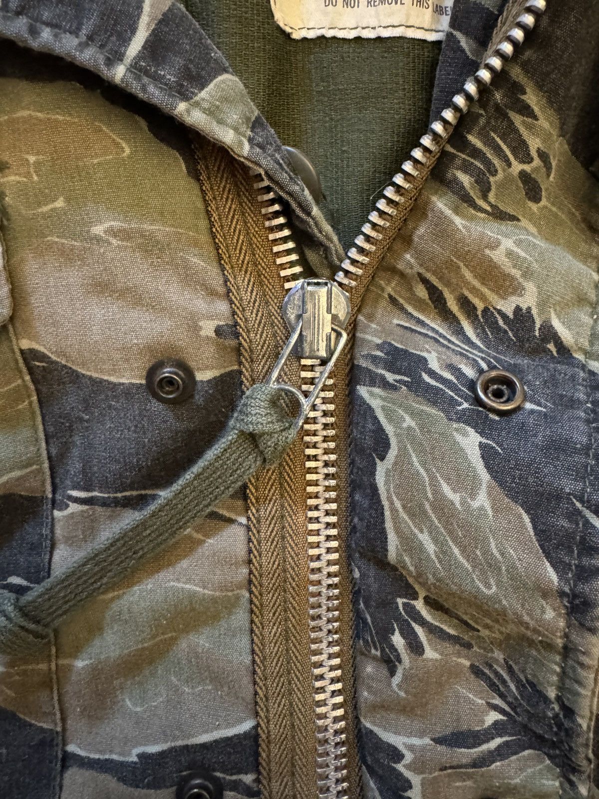 Vintage Vintage M-65 Tiger Camo Field Jacket Size US M / EU 48-50 / 2 - 4 Thumbnail
