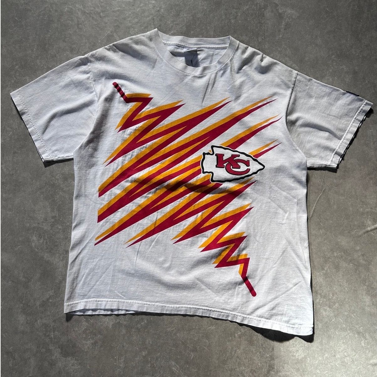 Starter Vintage Kansas City Chiefs Shockwave Starter White Shirt L Size US L / EU 52-54 / 3 - 1 Thumbnail