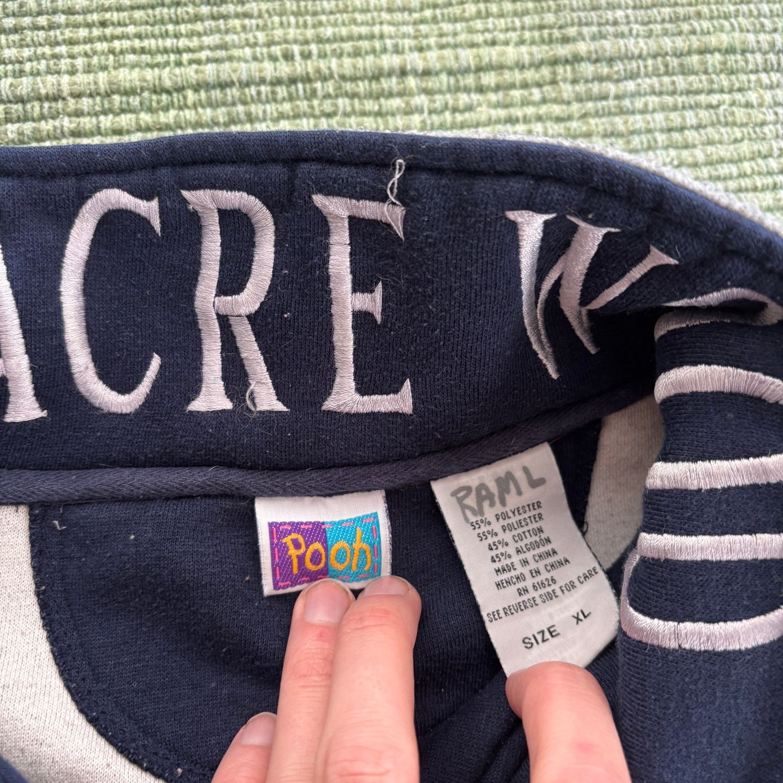 Vintage Vintage Winnie The Pooh Gray Fleece Quarterzip Sweatshirt Size US XL / EU 56 / 4 - 4 Thumbnail