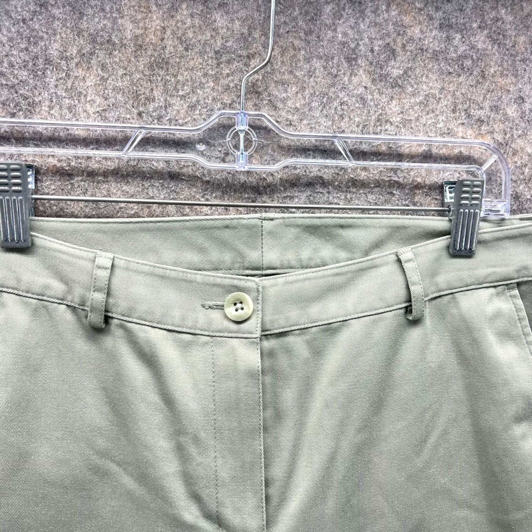 Vintage LL Bean Pants Women 6 Regular Green Chino Flat Front 28 Inseam Button Pockets Casual Spring Summer Fall Winter Old? Size 28" / US 6 / IT 42 - 4 Thumbnail