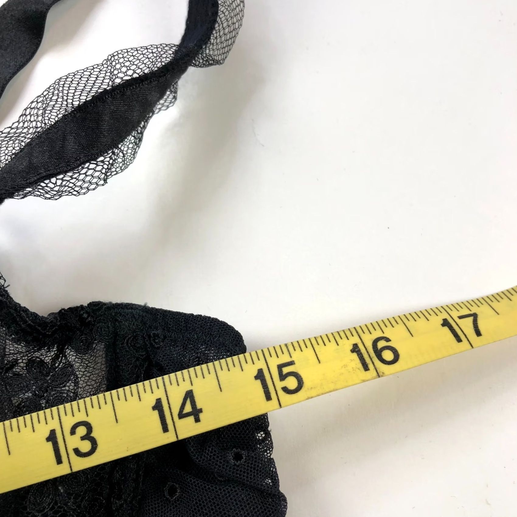 Vintage Chantelle Bra / 28 Band DD Cup Unlined Lace Black / Underwire / Regular / Women’s / 4.26 Rating Size ONE SIZE - 3 Thumbnail