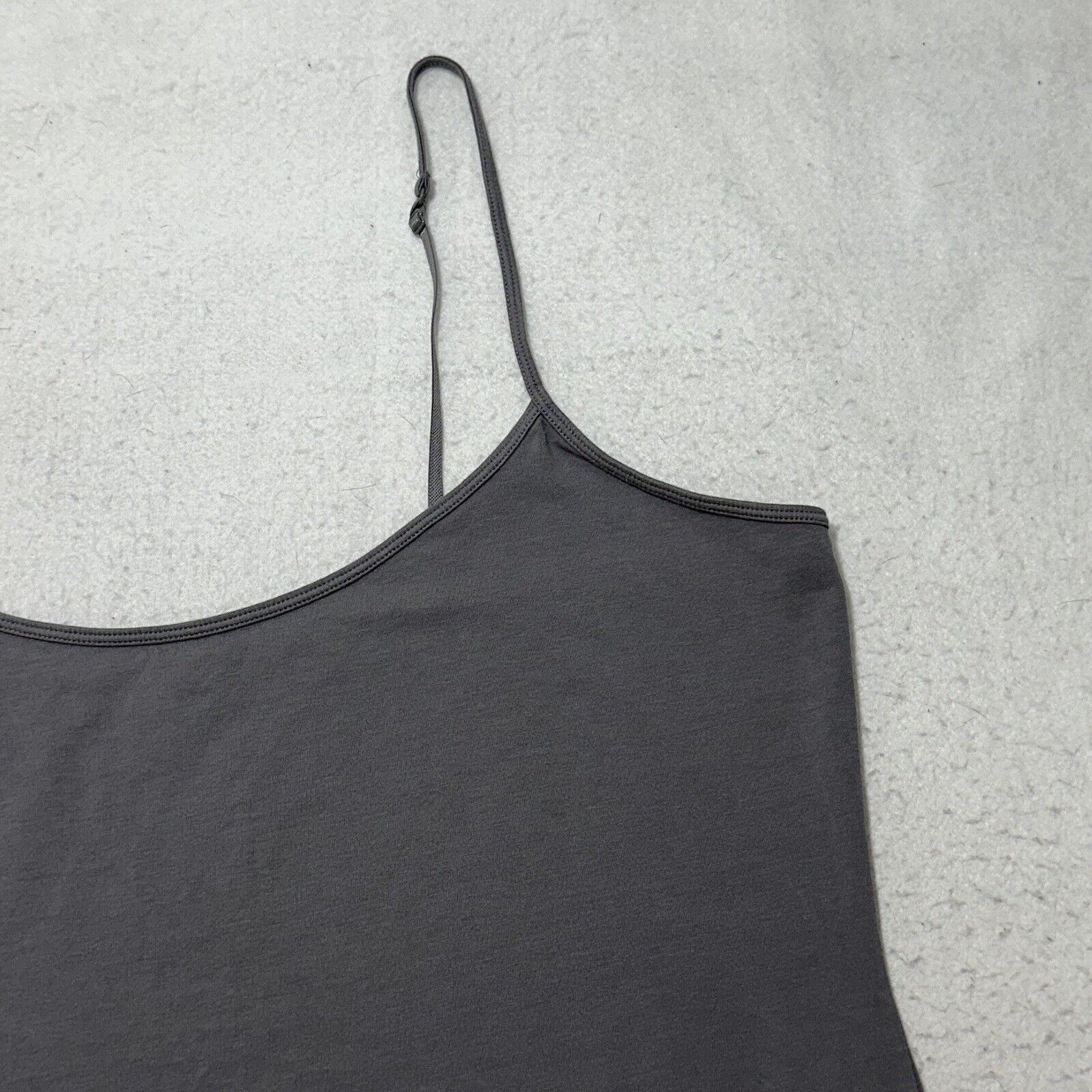 Old Navy Old Navy XXL Gray Adjustable Strap Camisole Tank Top Stretch Size XXL / US 16-18 / IT 52-54 - 3 Thumbnail