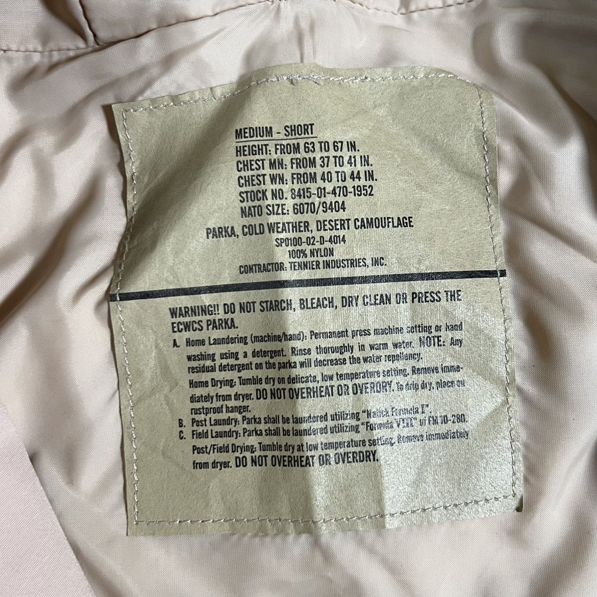 Other US MILITARY ECWCS GORE TEX COLD WEATHER DESERT CAMO PARKA Size US M / EU 48-50 / 2 - 3 Thumbnail