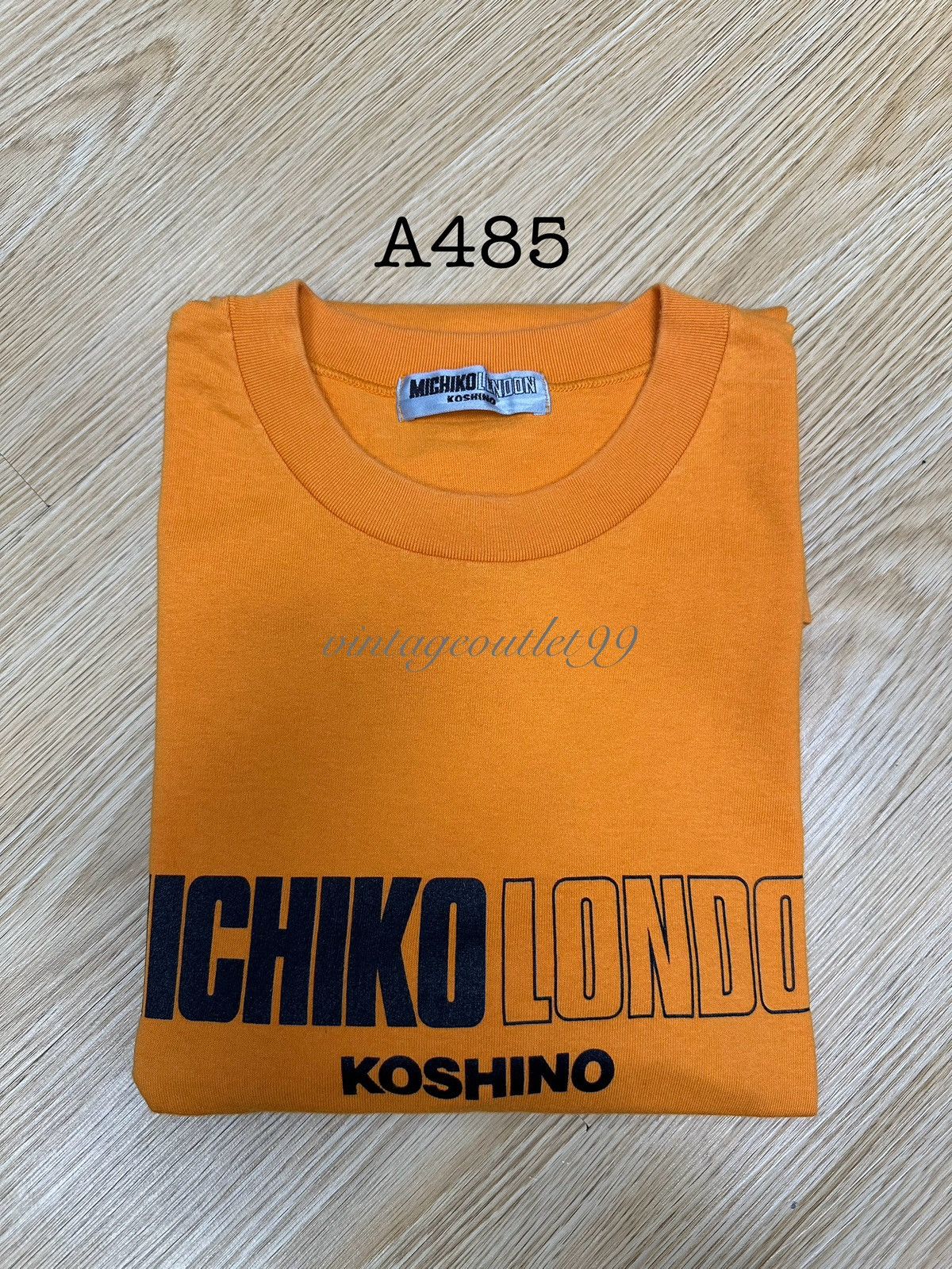 Michiko Koshino × Michiko Koshino London × Vintage Vintage Michiko Koshino London Single Stitch Tshirt A485 Size US M / EU 48-50 / 2 - 11 Thumbnail