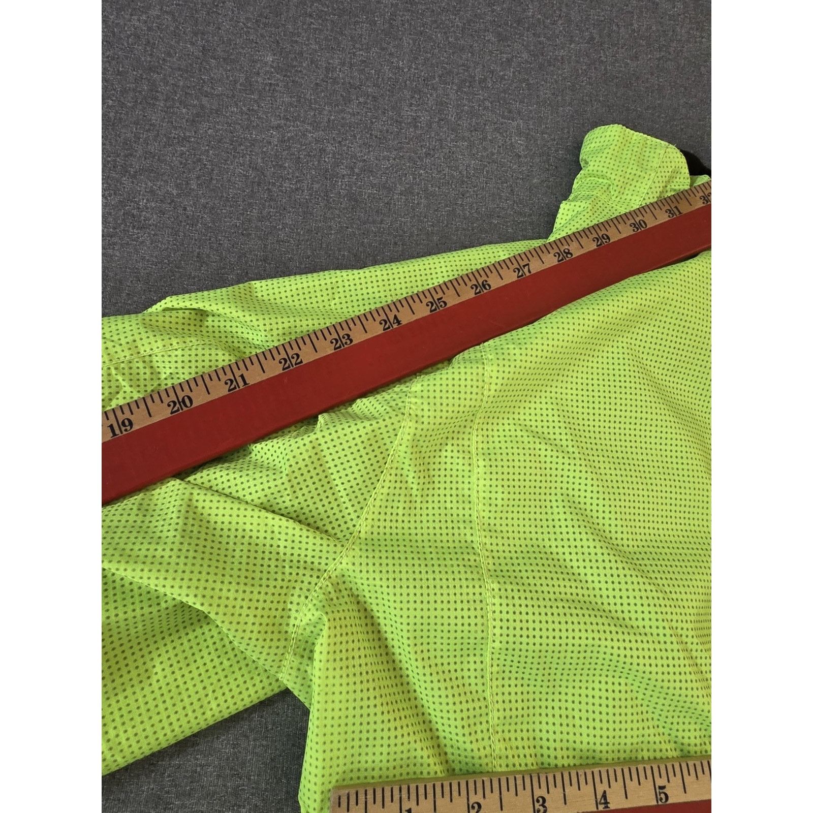 Other Sugoi Zap Bike Jacket Reflective Waterproof Men's Med Size US M / EU 48-50 / 2 - 3 Thumbnail