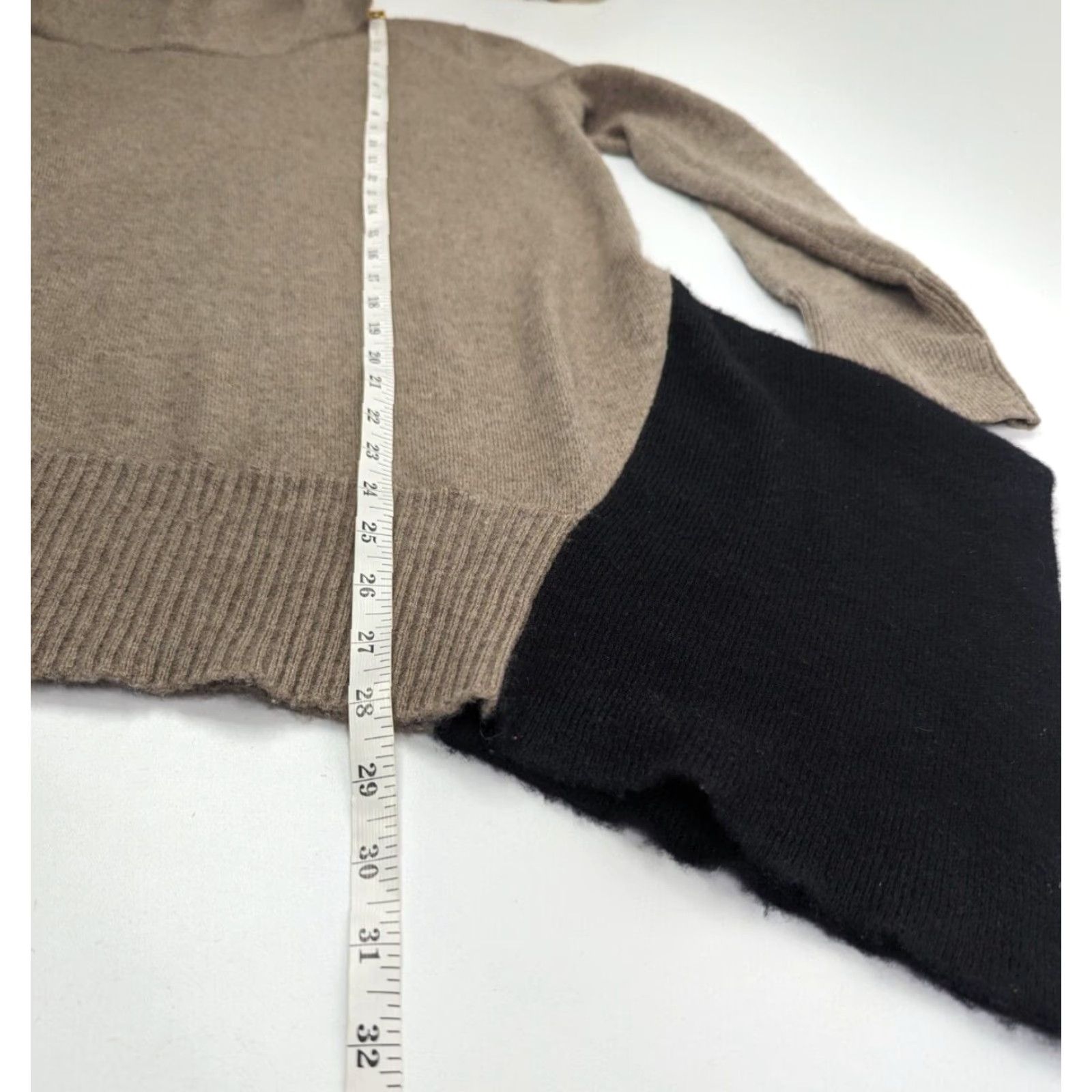 Bloomingdale's C by Bloomingdales Women's Turtle Neck 2-Ply Cashmere Sweater Brown Size Large Size L / US 10 / IT 46 - 6 Thumbnail