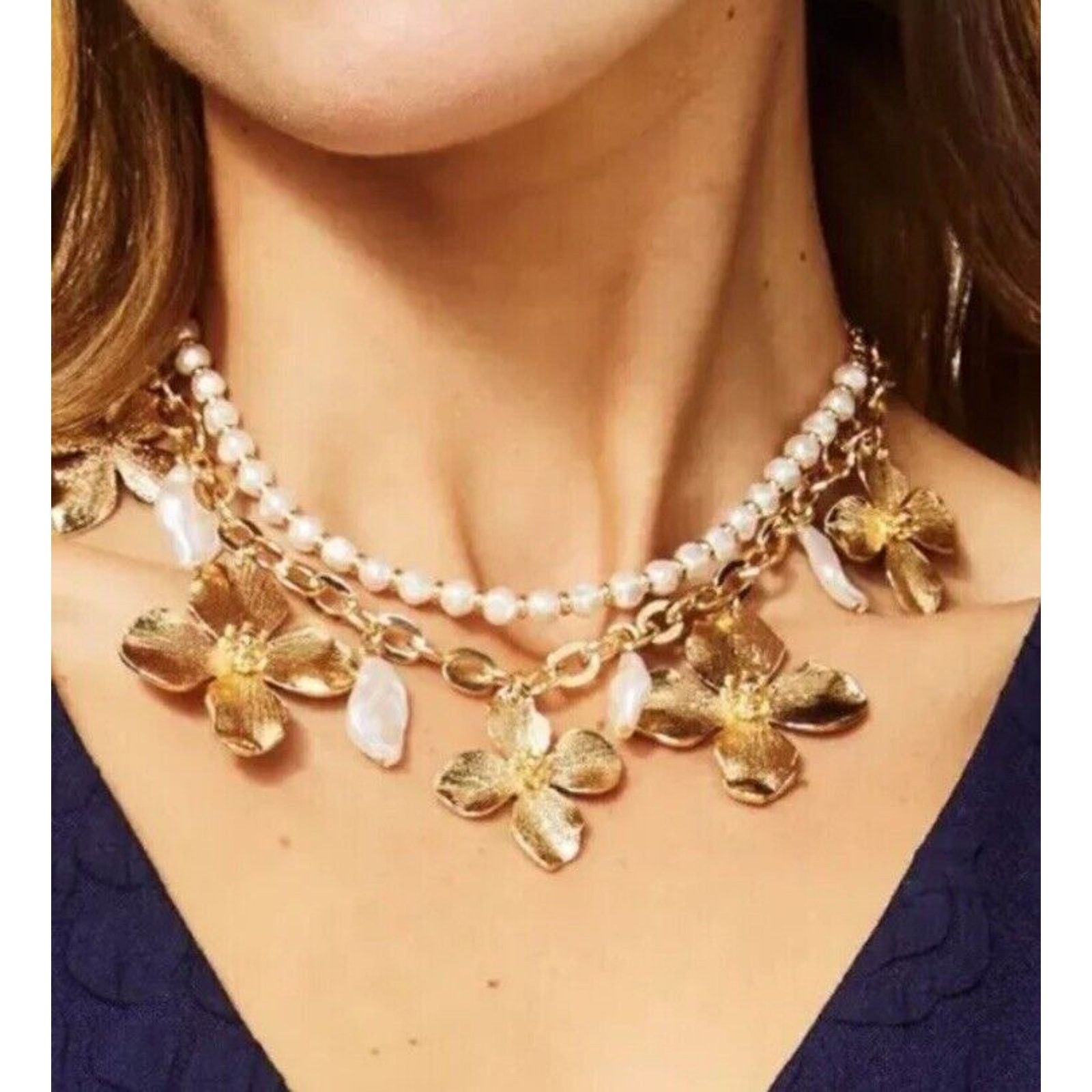 Lilly Pulitzer Lilly Pulitzer Necklace Via Flora Gold Metallic Faux Pearls Size ONE SIZE - 8 Thumbnail