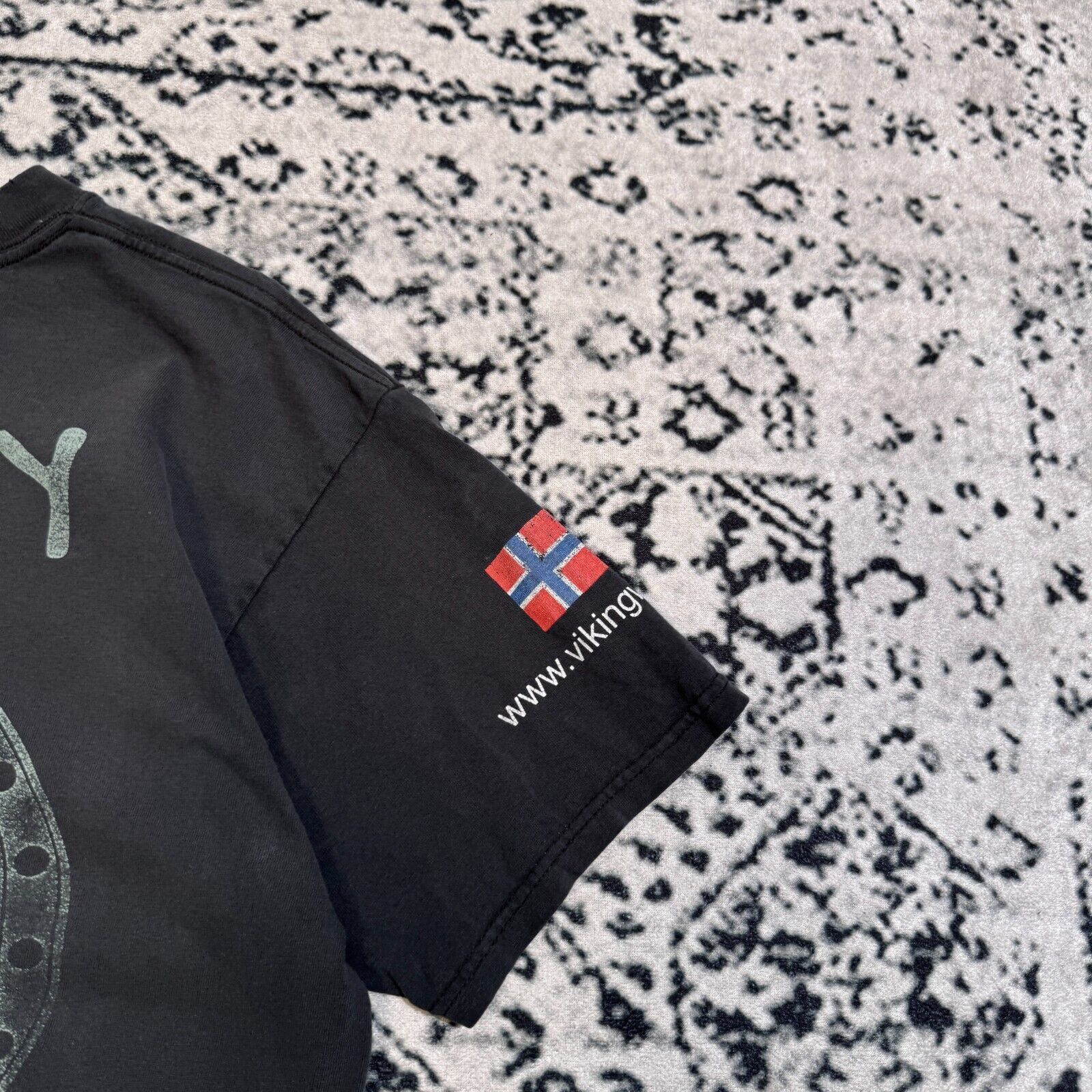 Vintage Vintage Black Cotton T-Shirt Size L Vikingswear Y2K 90s Size US L / EU 52-54 / 3 - 5 Thumbnail