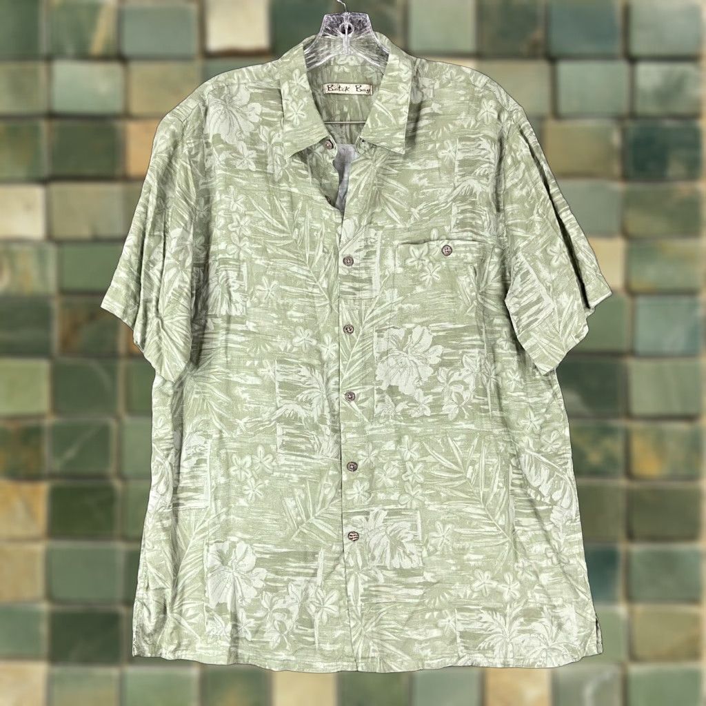 Vintage Batick Bay Green Floral Hawaii Button-Up Short Sleeve L Men’s Size US 33 - 1 Thumbnail