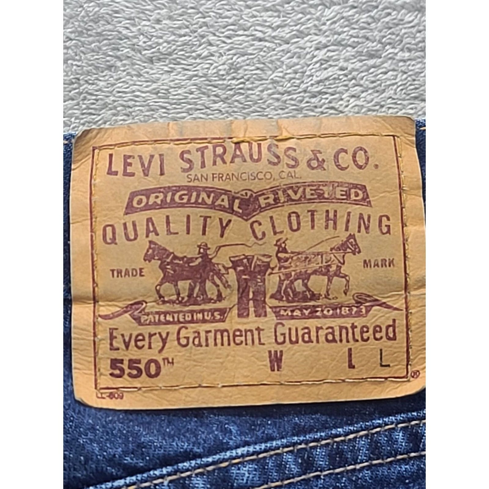 Levi's VINTAGE Levi's 550 Jeans Womens 12 Long 26x32 Relaxed Tapered Denim Blue 90s USA Women's Jeans Size 34" / US 12 / IT 48 - 2 Thumbnail