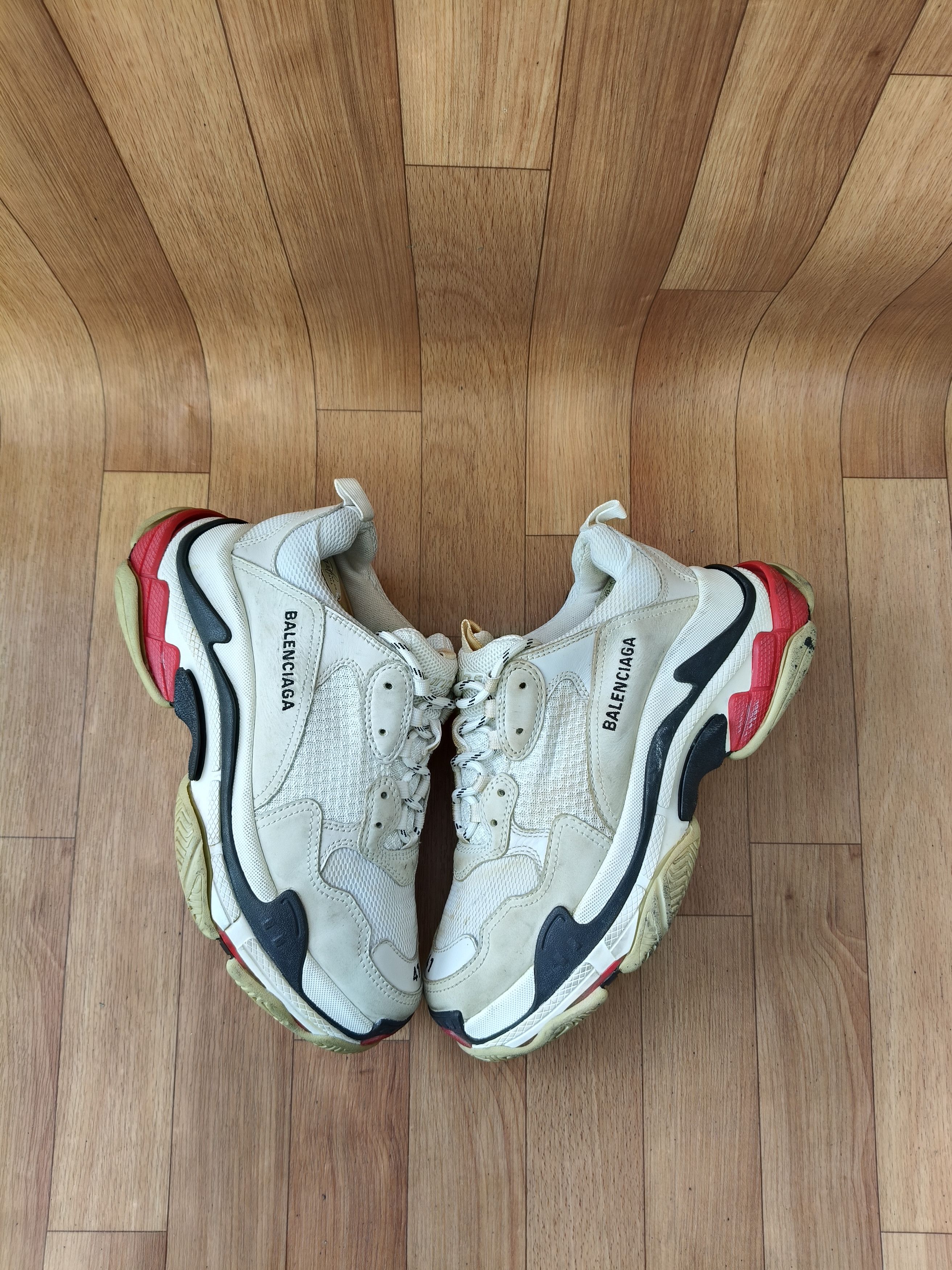 Balenciaga BALENCIAGA TRACK TRIPLE S SNEAKERS Size US 8 / EU 41 - 2 Thumbnail