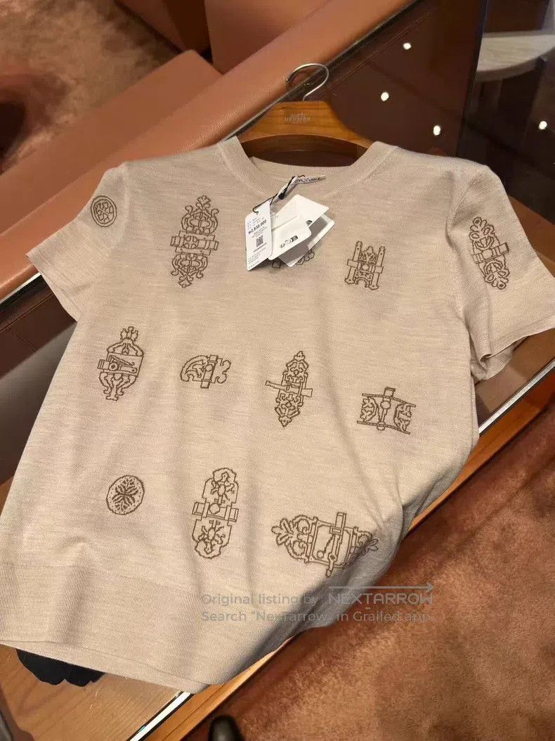 Hermes Hermes Women's short-sleeve wool knit sweater, 26 spring a Size S / US 4 / IT 40 - 2 Thumbnail