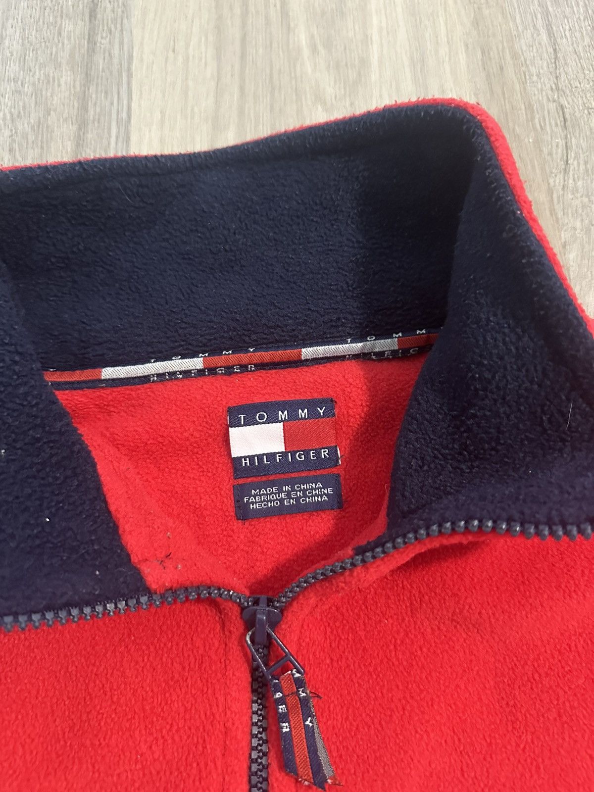 Tommy Hilfiger Vintage Tommy Hilfiger Red Fleece Quarter Zip Size US XL / EU 56 / 4 - 3 Thumbnail