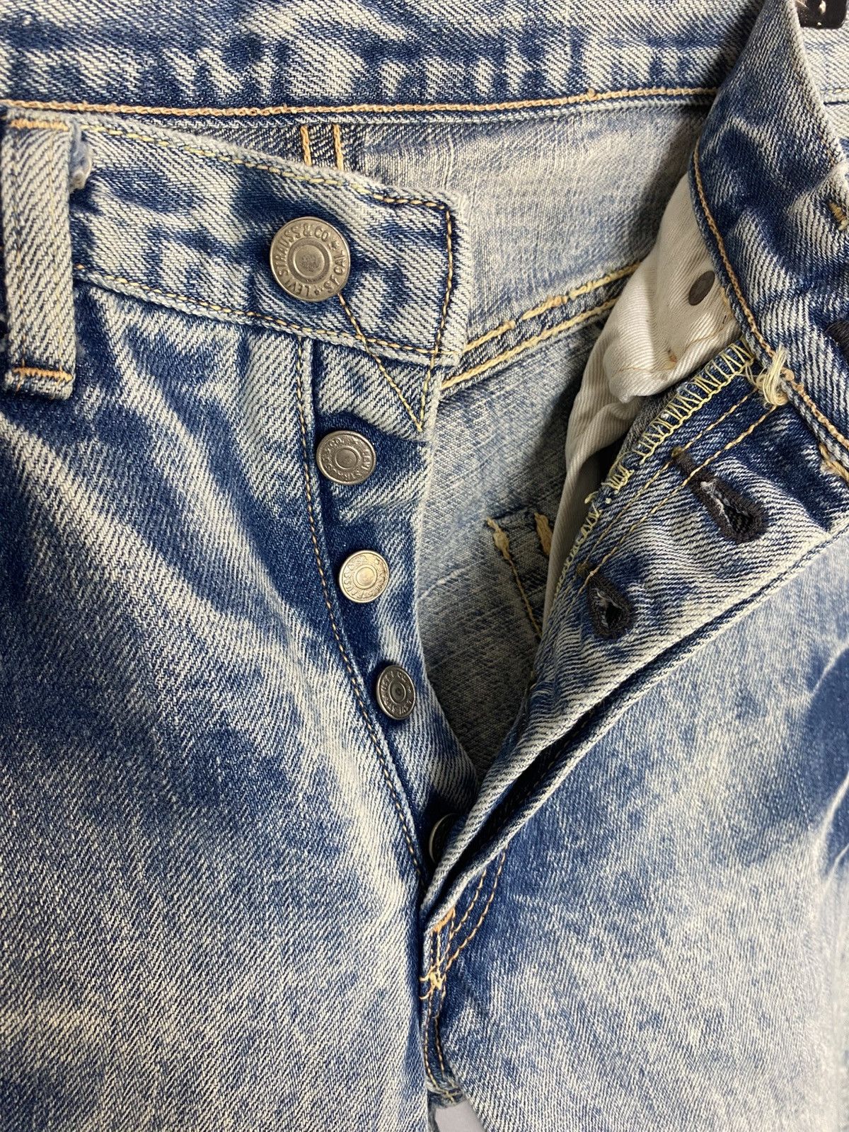 Levi's 90s Levi's Acid Wash Cropped Denim Cotton Hemp Buttonfly 31 Size US 31 - 9 Thumbnail