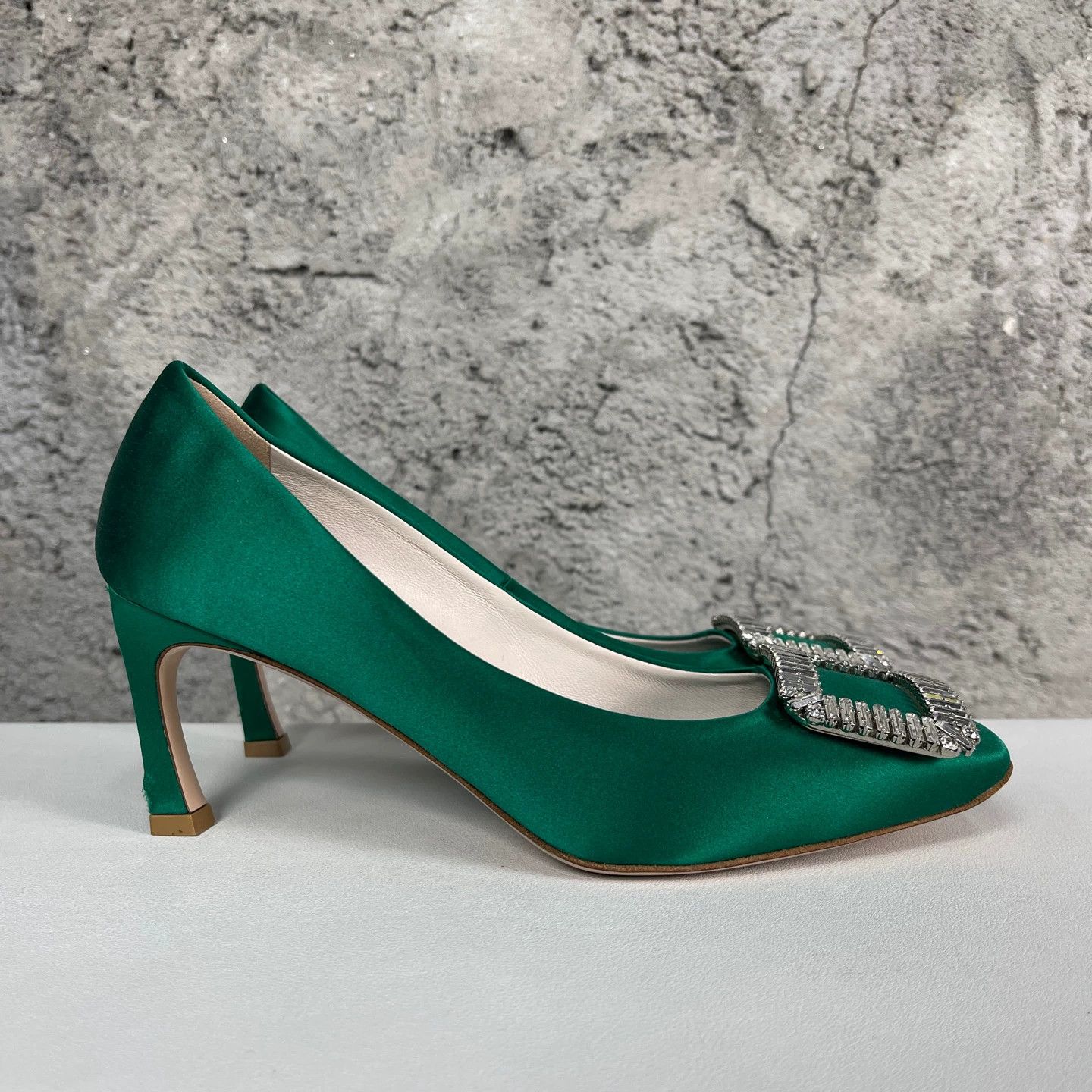 Roger Vivier RV Crystal Buckle Heels EU 36.5 Size US 6 / IT 36 - 2 Thumbnail