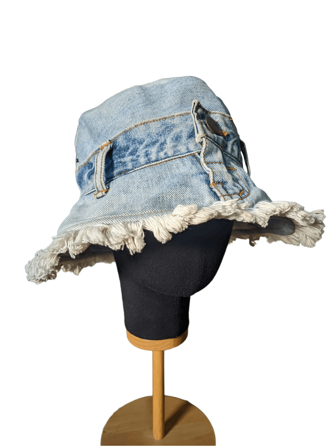 Other Denim bucket hat, frayed brim and a rustic patchwork design Size ONE SIZE - 2 Thumbnail