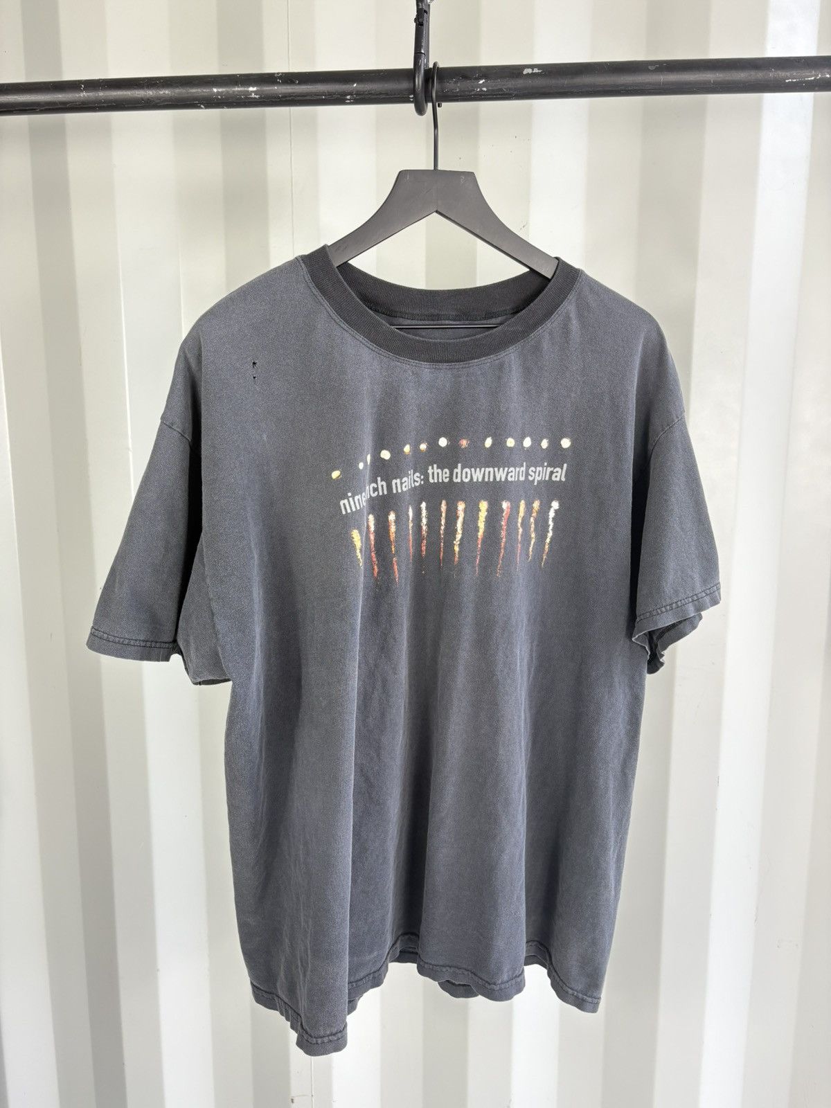 Band Tees Vintage Nine Inch Nails Shirt Distress Thrashed Faded GRUNGE Size US XL / EU 56 / 4 - 1 Thumbnail