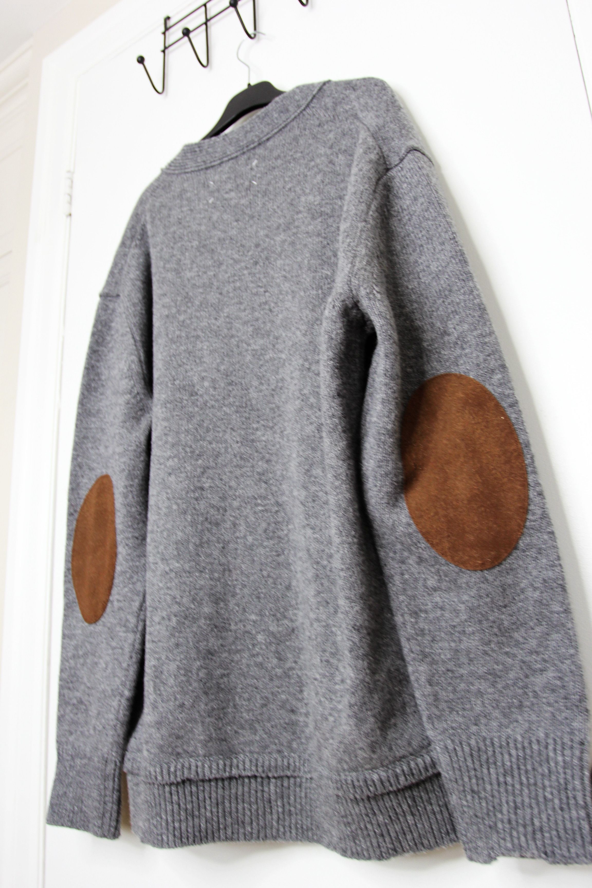 Maison Margiela BNWT AW24 MAISON MARGIELA V NECK ELBOW PATCH CARDIGAN XL Size US XL / EU 56 / 4 - 7 Thumbnail