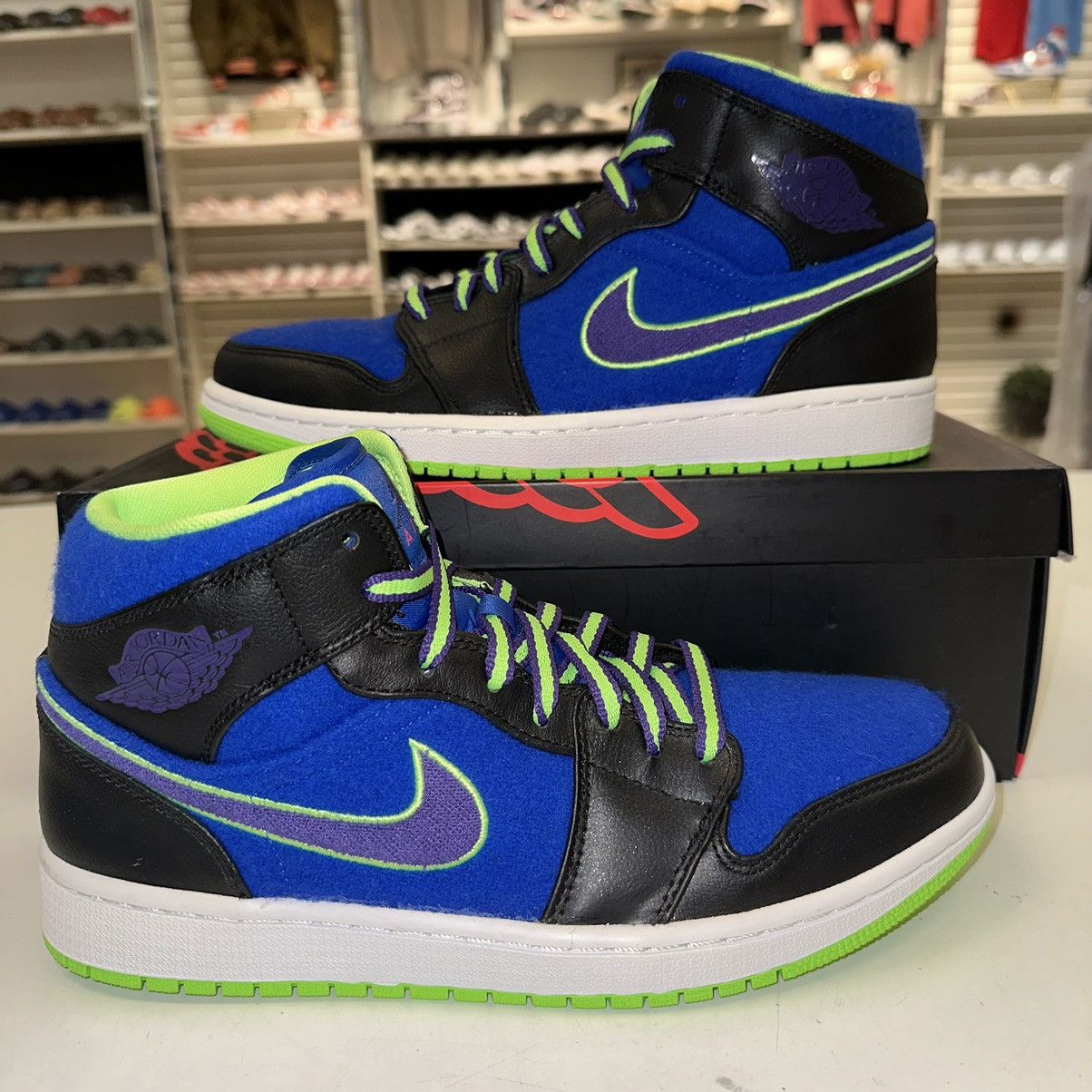 image of Air Jordan Retro 1 Mid Bel Air 2013 Size Size 10 663206-040 Shoes in Blue Green, Men's