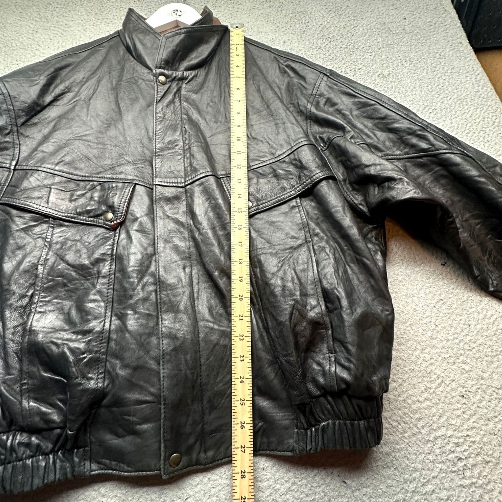 Vera Pelle VINTAGE Vera Pelle Leather Bomber Jacket Mens XL Black Full Zip Button Italy Bomber Jacket Mens XL Black Leather Vera Pelle BW-21 Size US XL / EU 56 / 4 - 5 Thumbnail